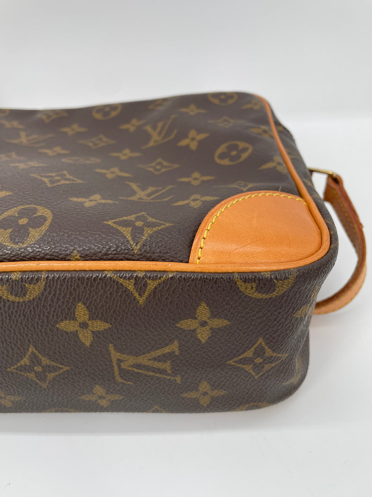 Preloved Vintage Louis Vuitton Canvas Trocadero 30 Bag