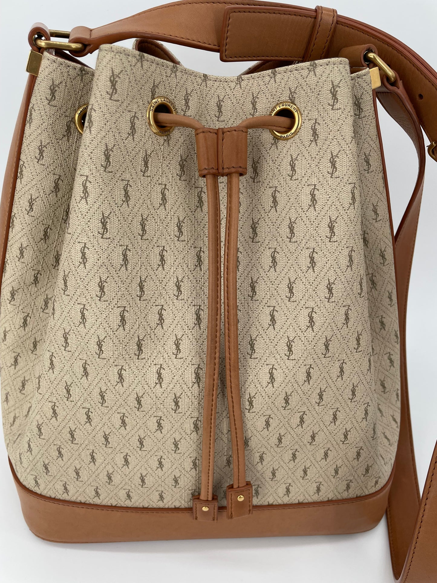 Preloved Saint Laurent Le Monogramme Bucket Bag