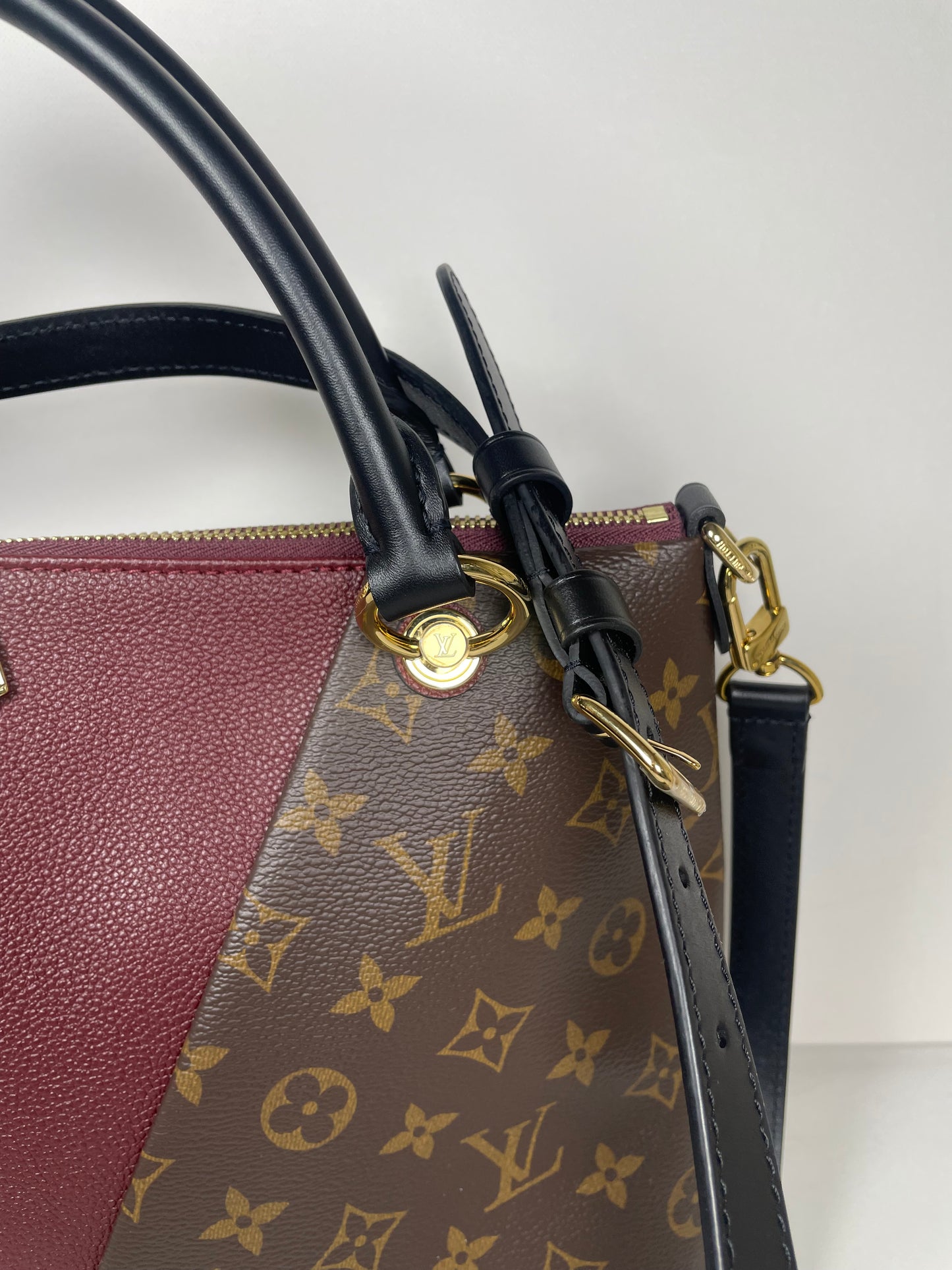 Preloved Louis Vuitton V Tote Bag with Long Strap, MM