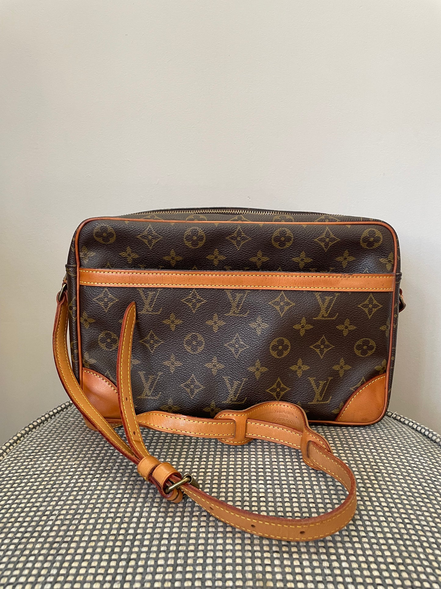 Preloved Vintage Louis Vuitton Canvas Trocadero Bag