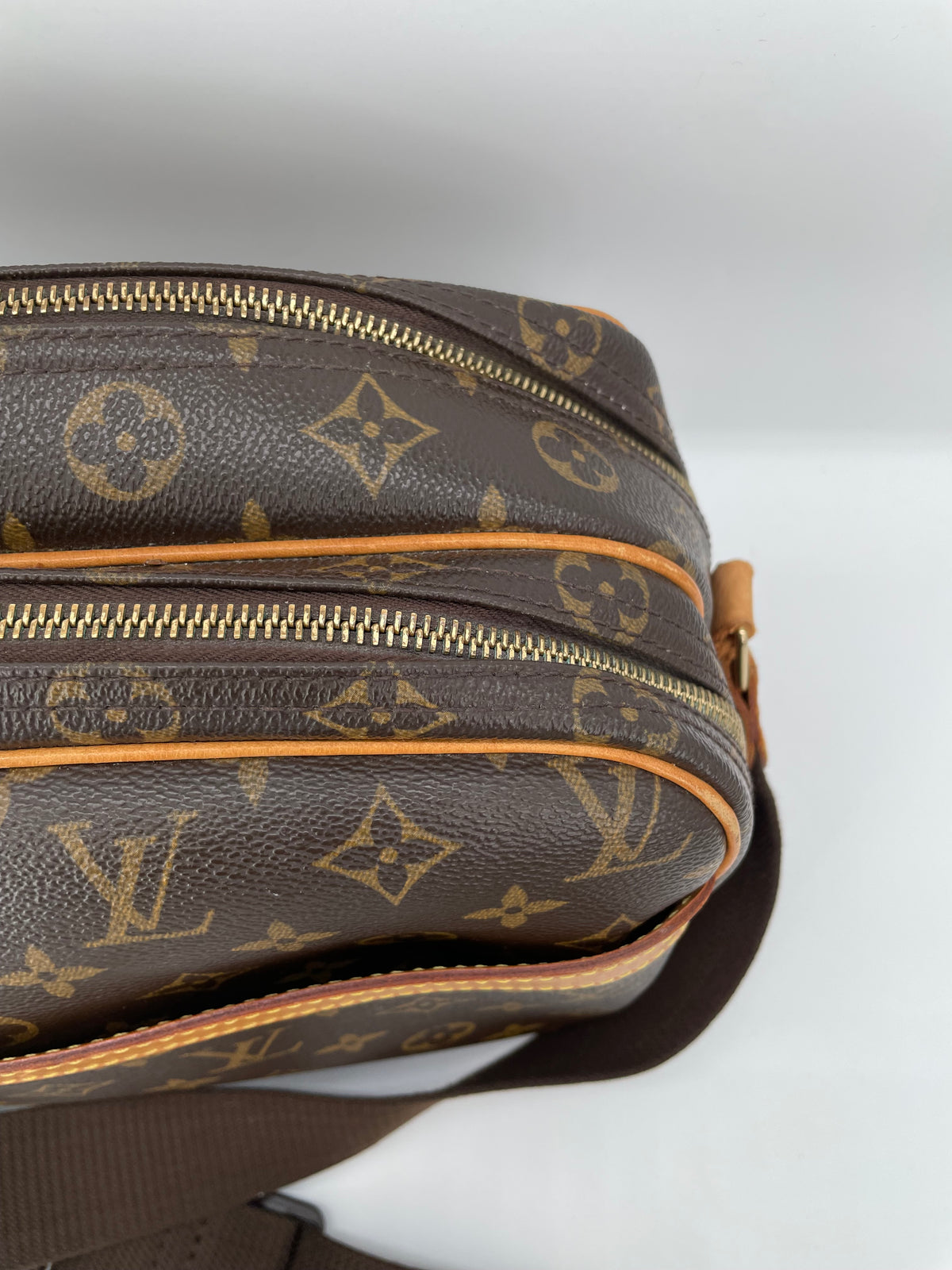 Preloved,  Louis Vuitton Reporter Shoulder Bag, PM