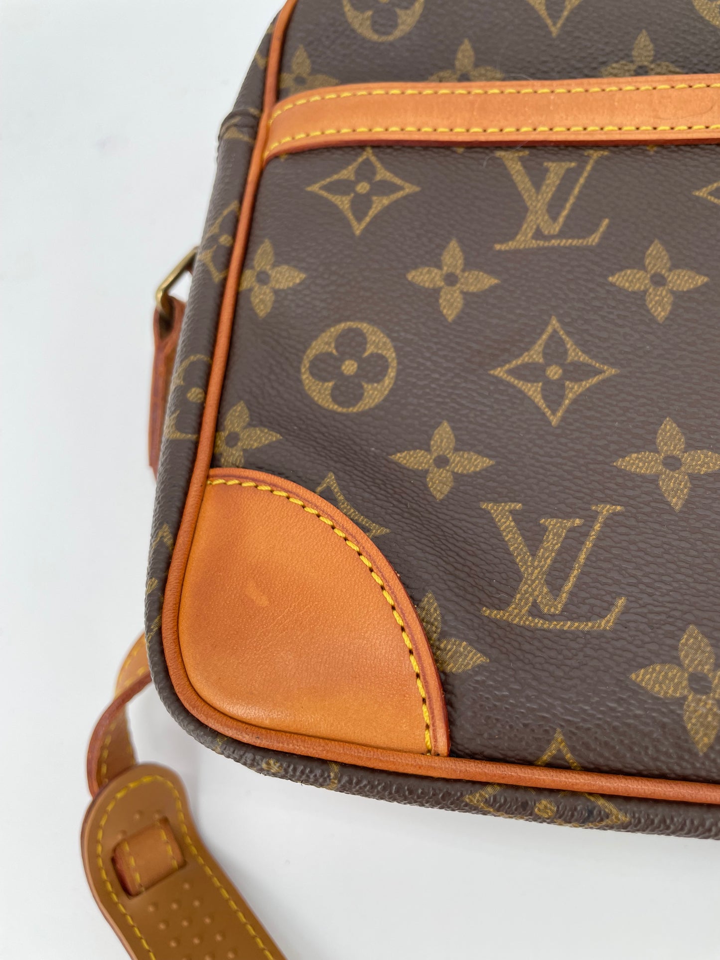 Preloved Vintage Louis Vuitton Canvas Trocadero Bag