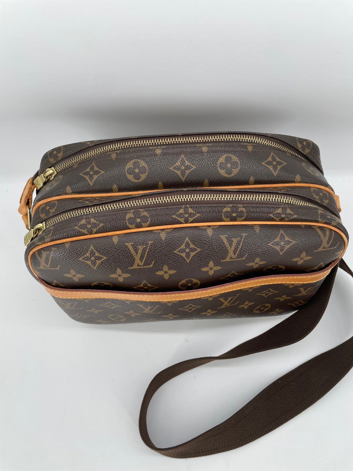 Preloved,  Louis Vuitton Reporter Shoulder Bag, PM