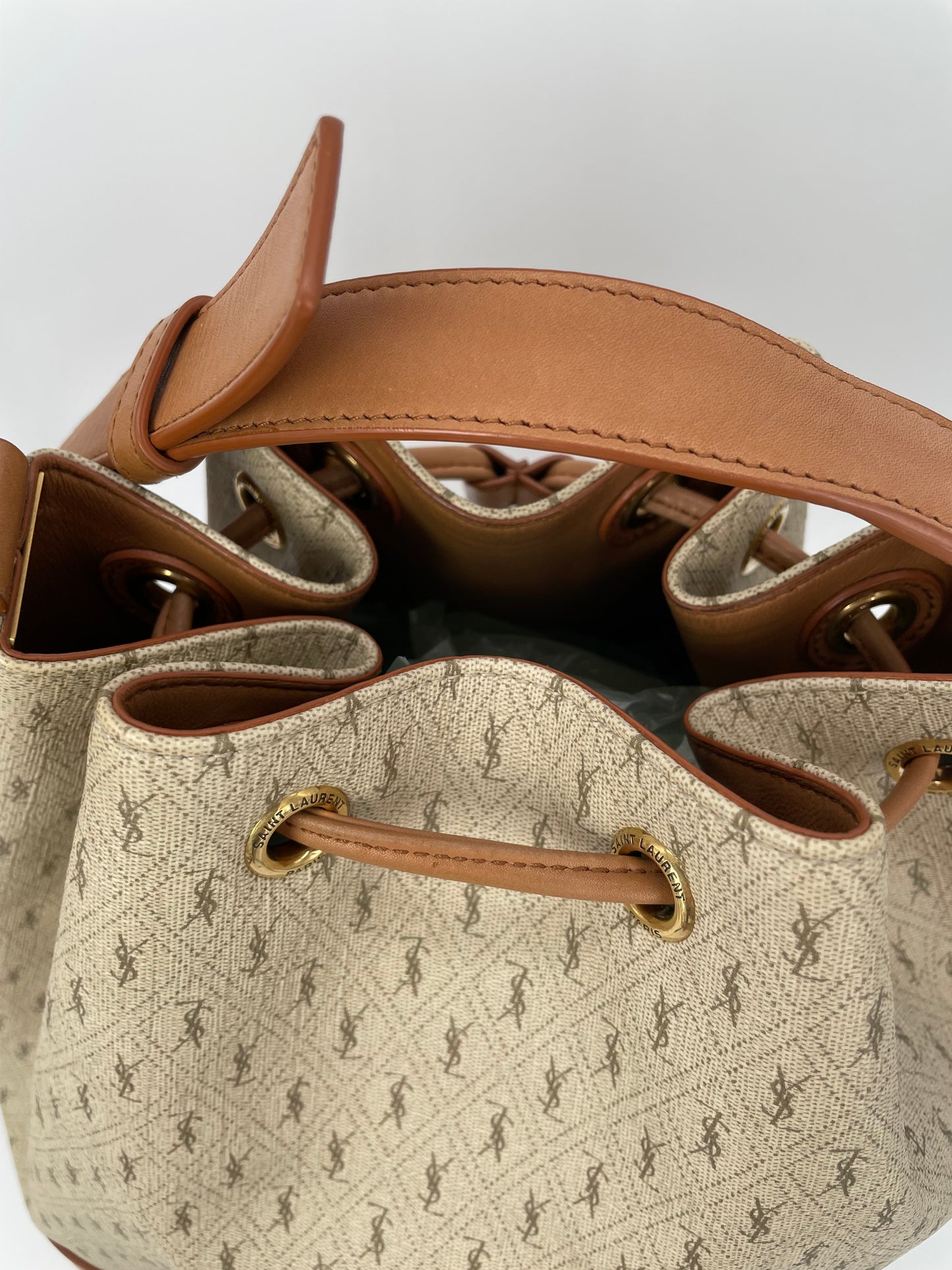 Preloved Saint Laurent Le Monogramme Bucket Bag