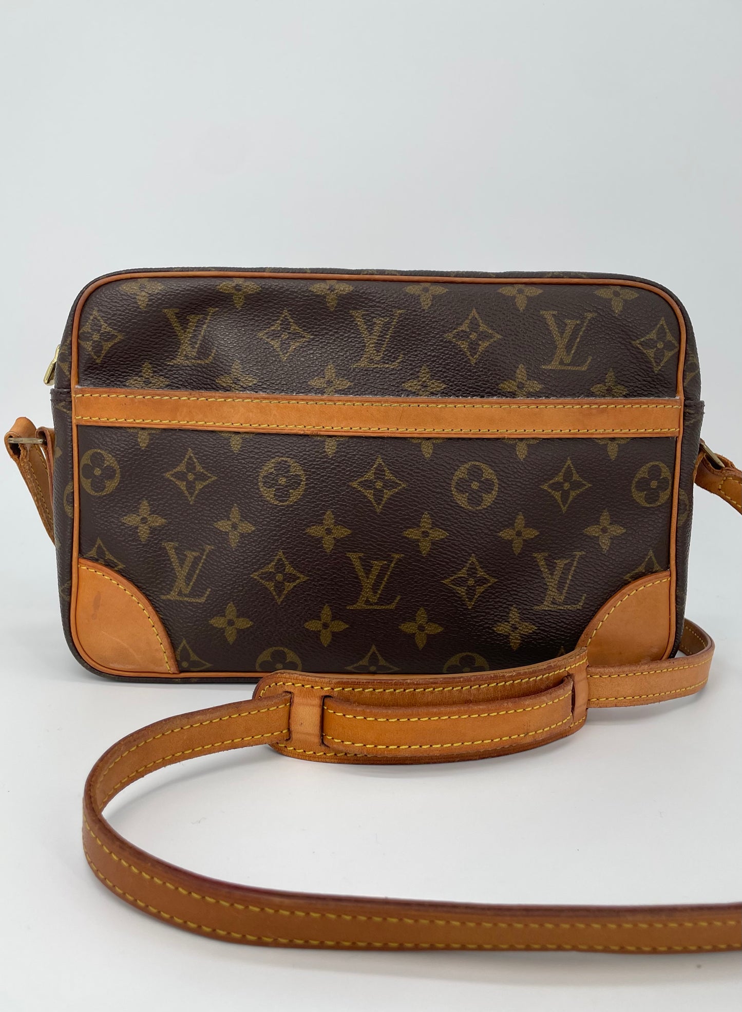 Preloved Vintage Louis Vuitton Canvas Trocadero Bag