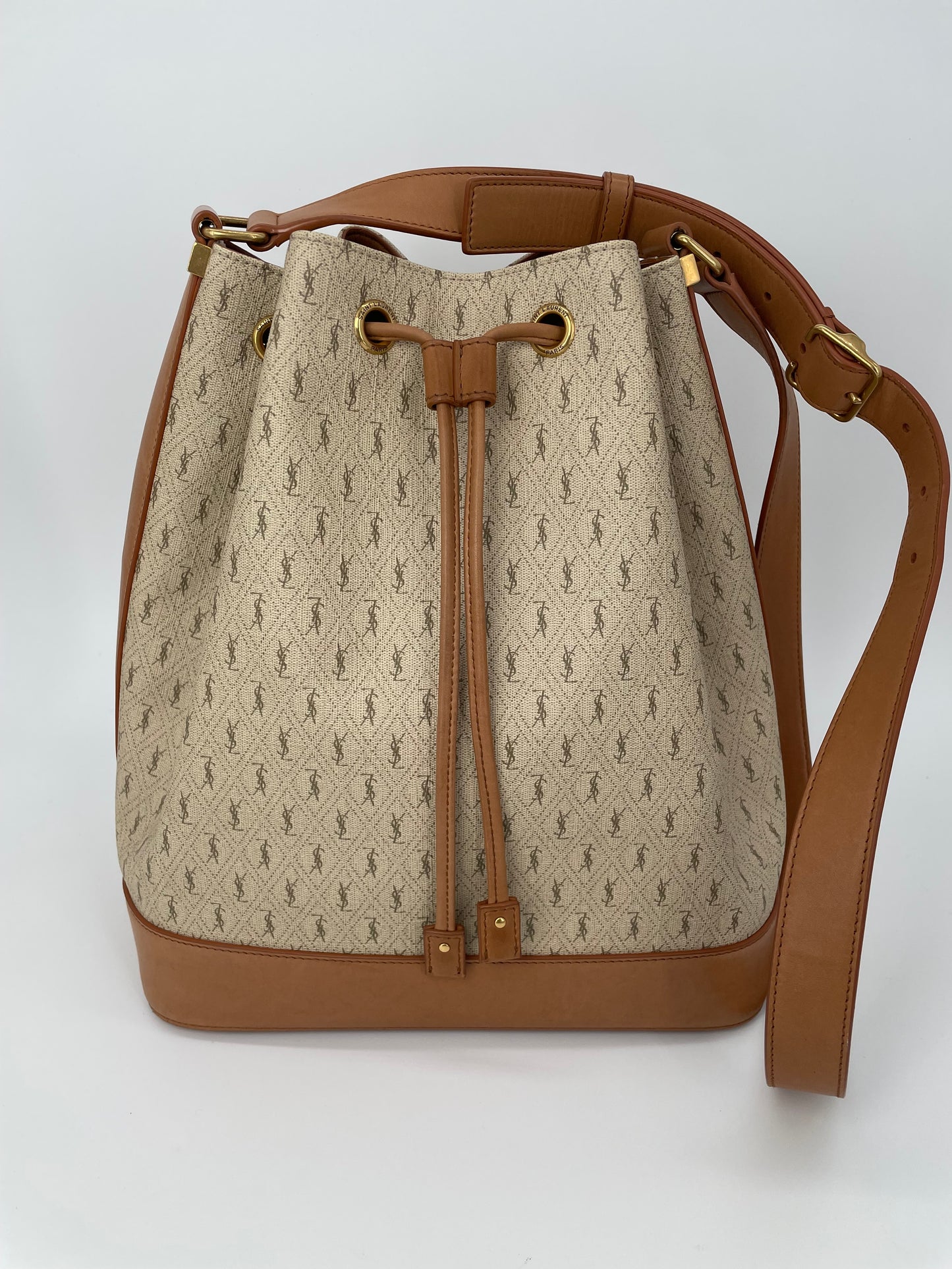 Preloved Saint Laurent Le Monogramme Bucket Bag