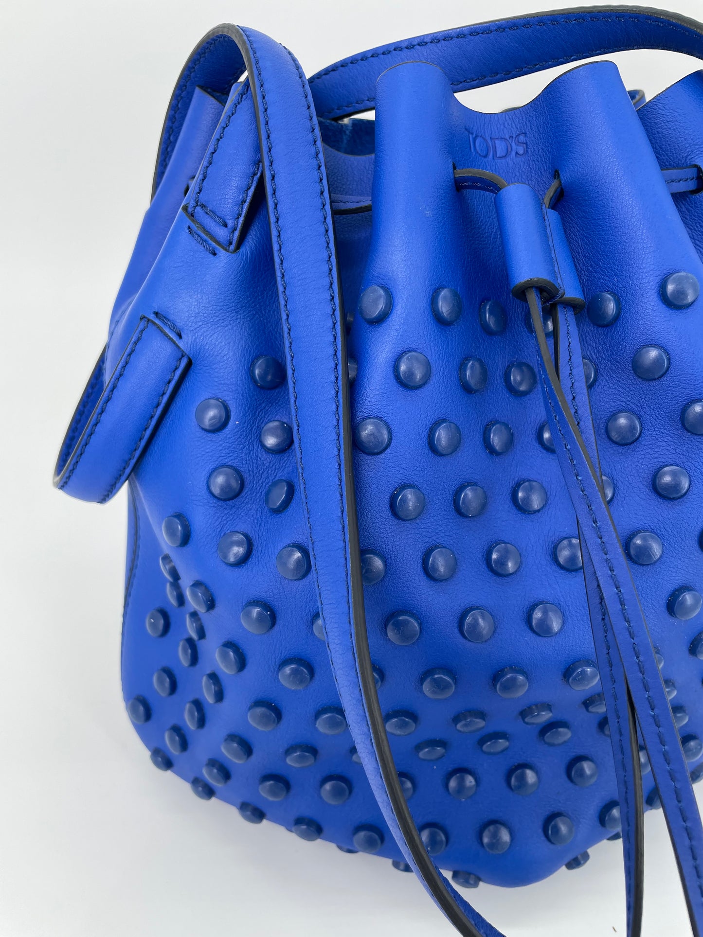 Preloved Tod’s Gommino Bucket Bag