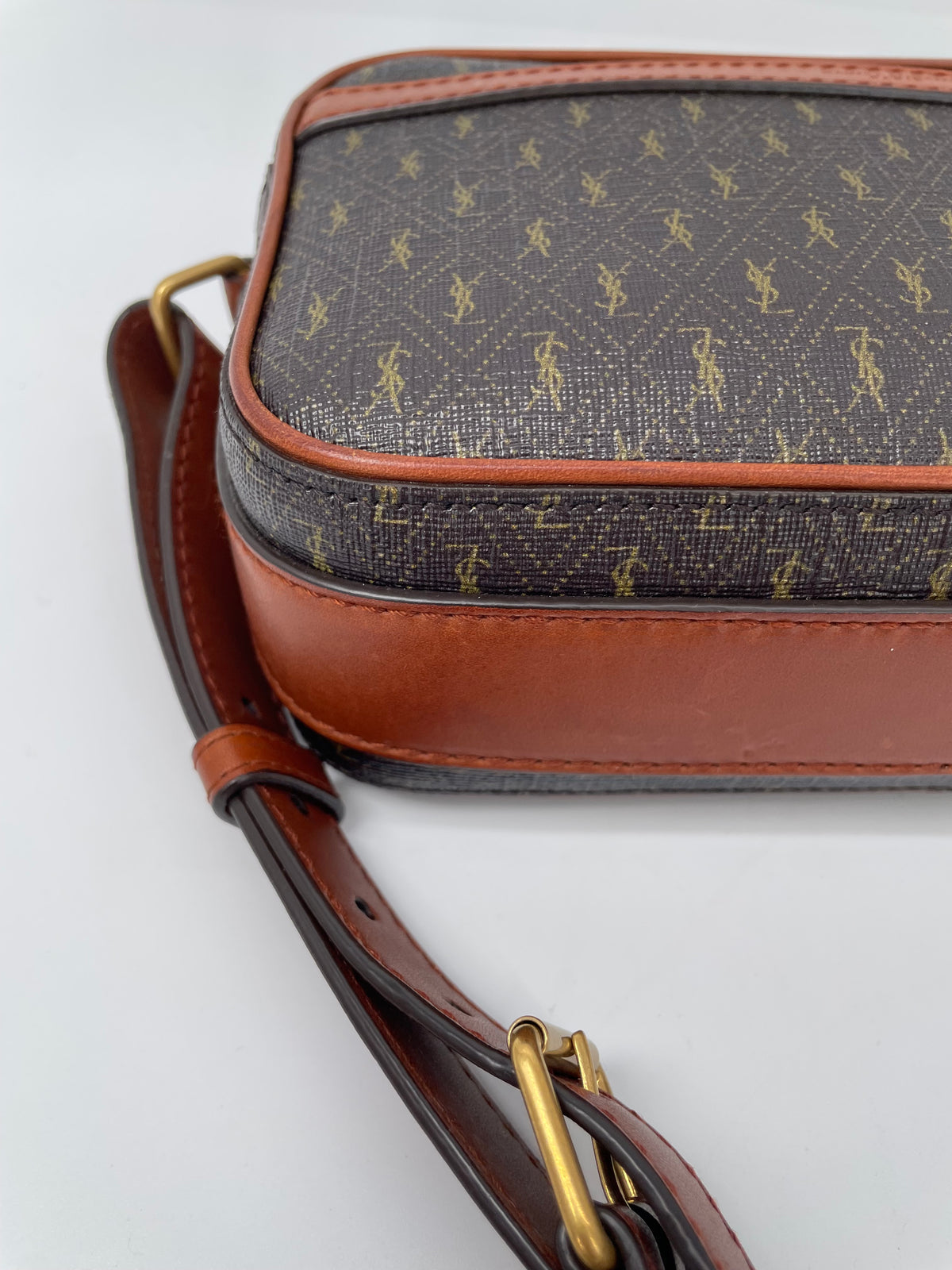 Preloved Saint Laurent Le Monogramme Camera Bag