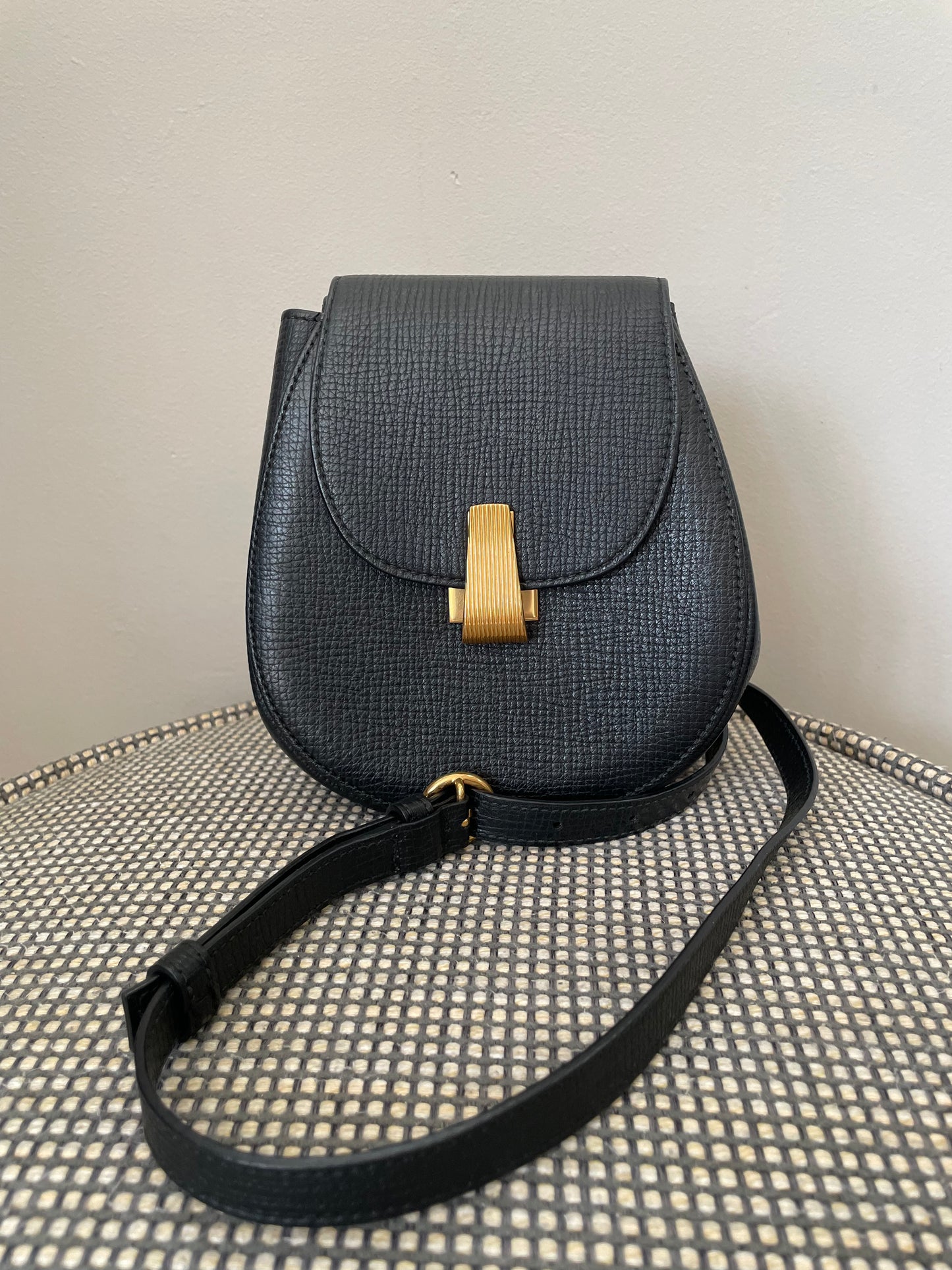 Preloved Bottega Veneta Palmellato Rounded Belt Bag