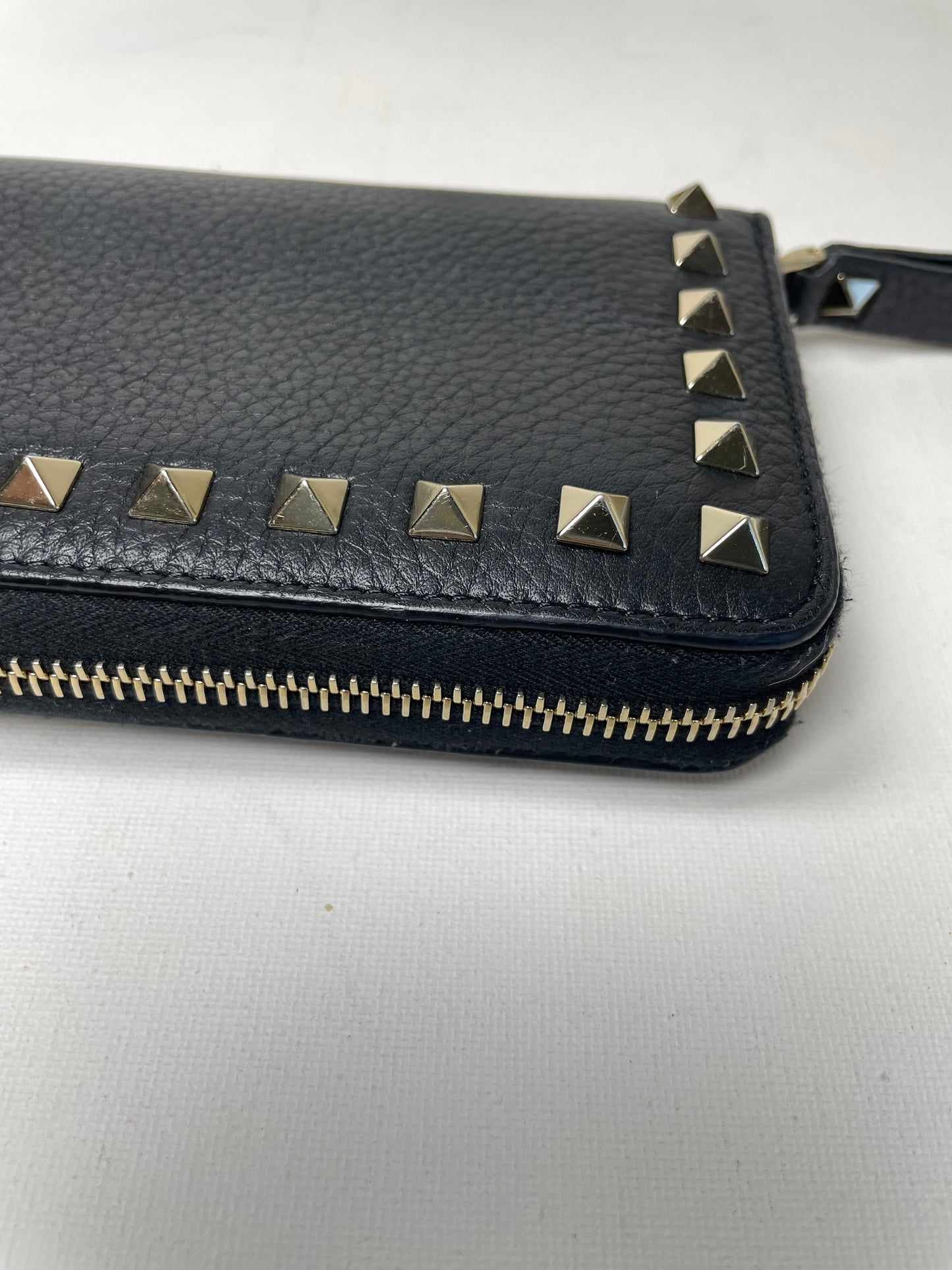 Preloved Valentino Garavani Rockstud Long Wallet