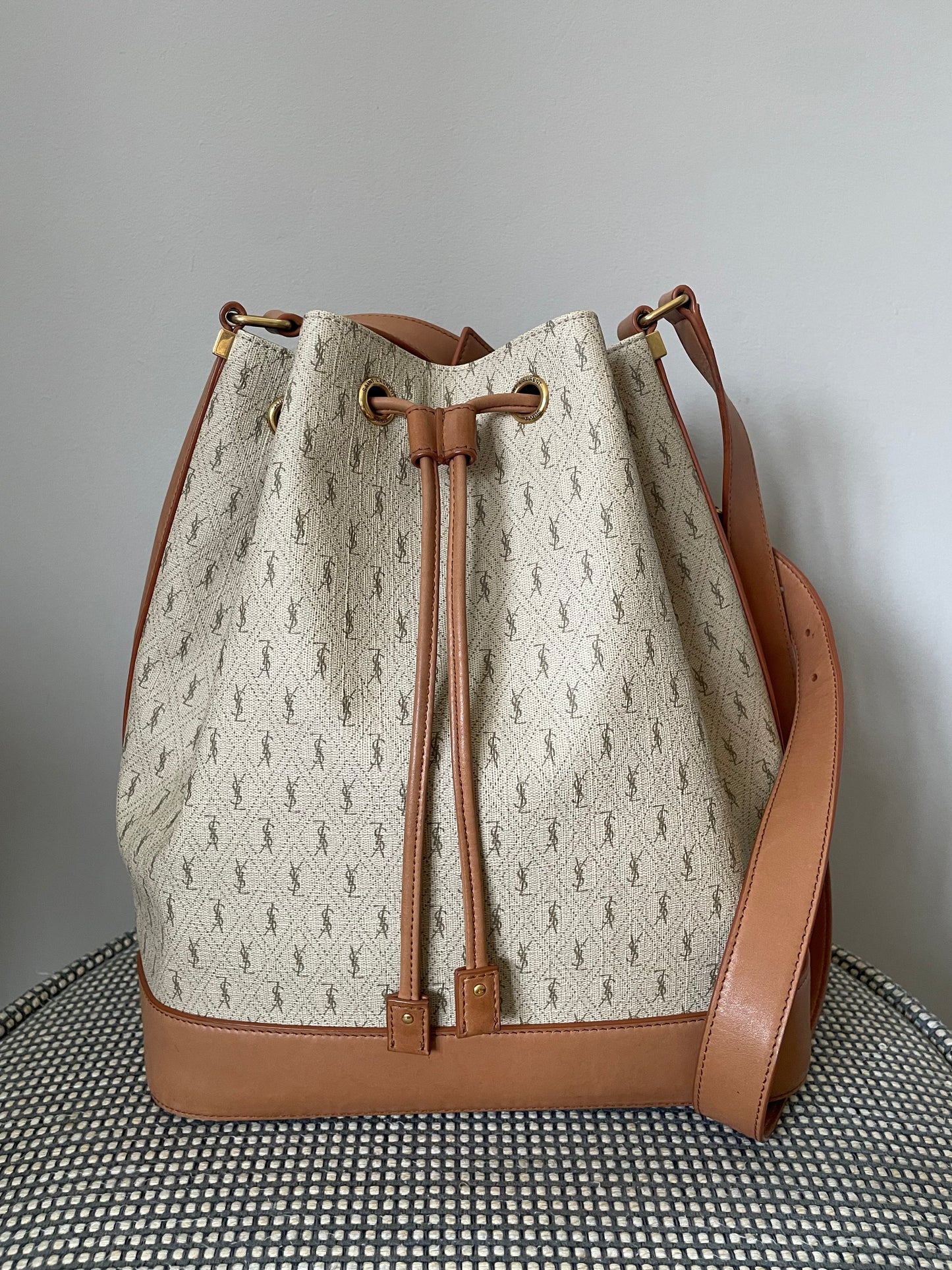 Preloved Saint Laurent Le Monogramme Bucket Bag