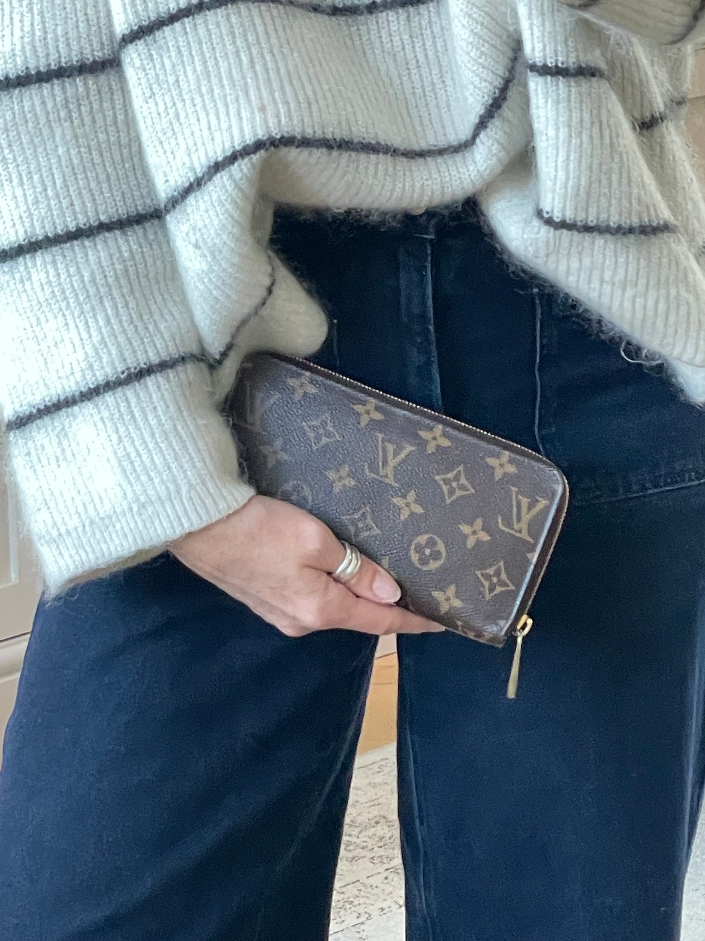 Preloved Louis Vuitton zippy Wallet