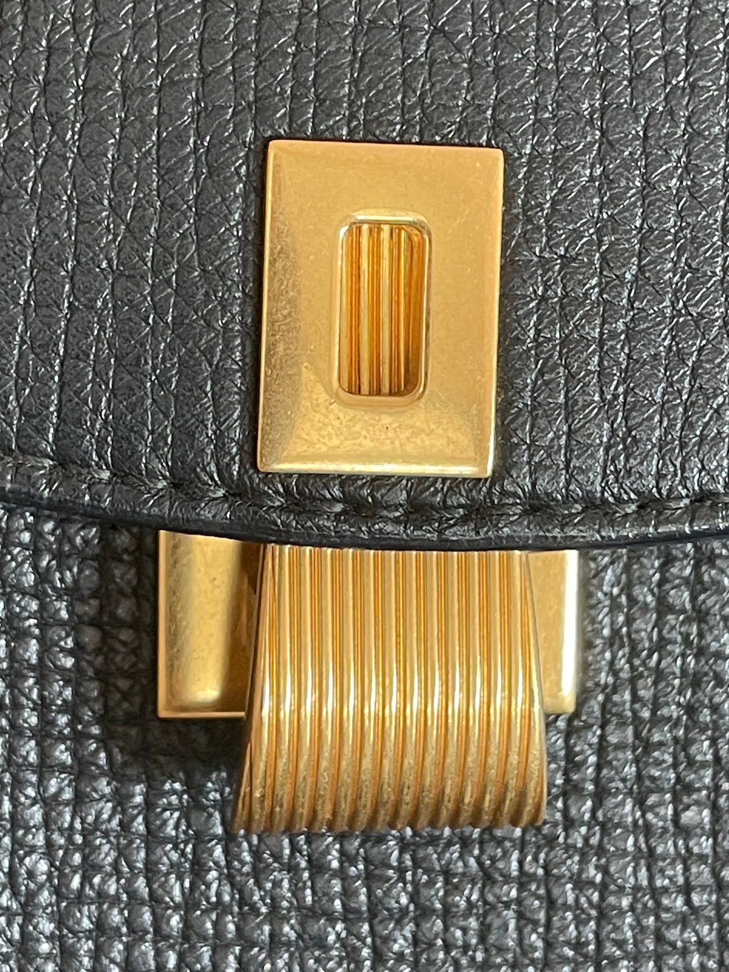 Preloved Bottega Veneta Palmellato Rounded Belt Bag