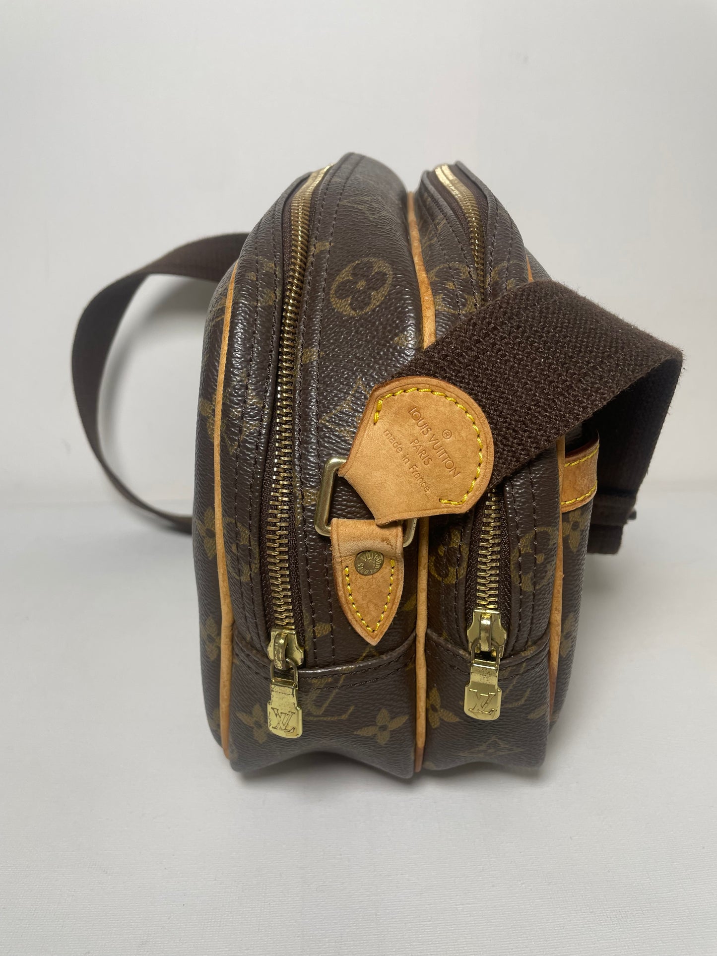 Preloved,  Louis Vuitton Reporter Shoulder Bag, PM
