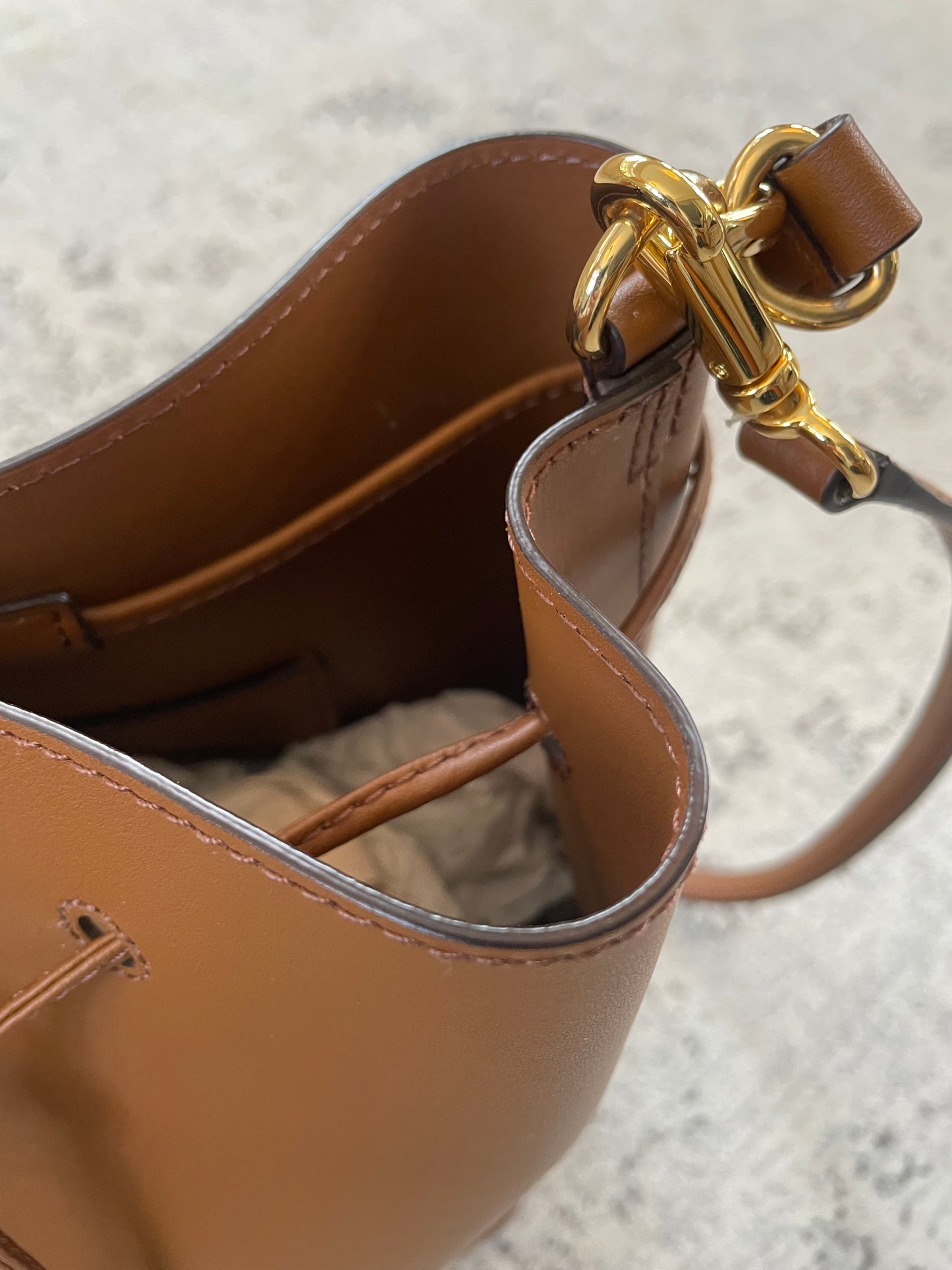 Preloved Ralph Lauren Dryden Debby bucket bag