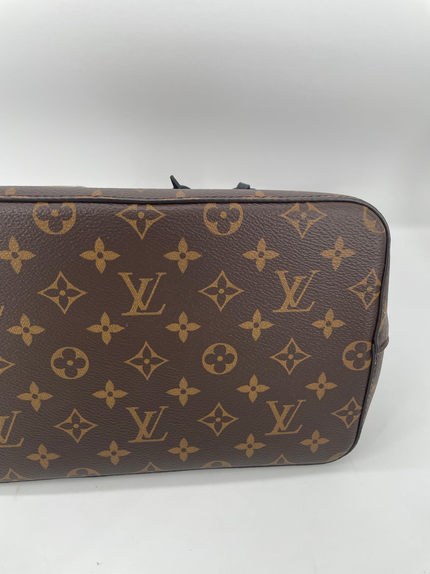 Preloved Louis Vuitton NeoNoe Bucket Bag