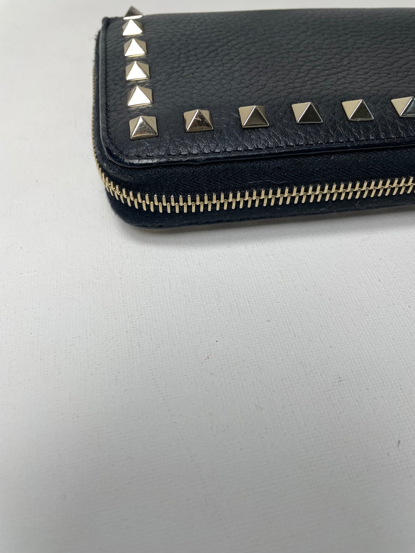 Preloved Valentino Garavani Rockstud Long Wallet