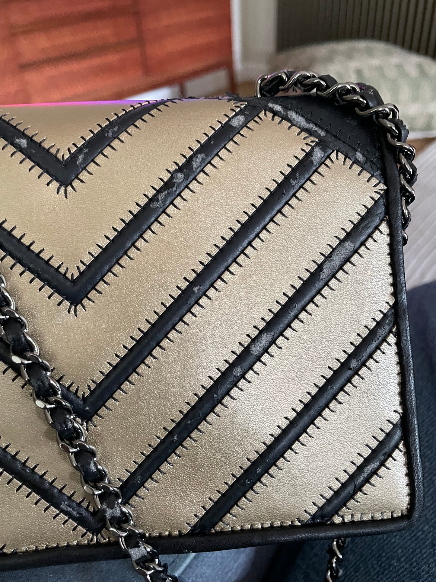 Preloved Chanel Lambskin Grosgrain Chevron
Quilted Couture Flap, Small
