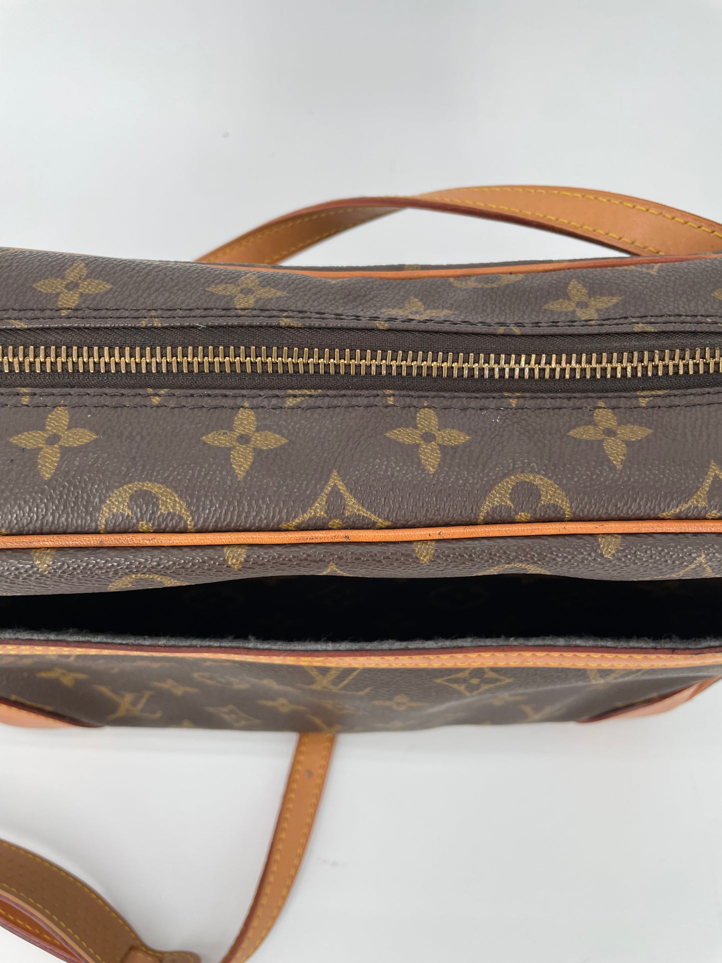 Preloved Vintage Louis Vuitton Canvas Trocadero Bag