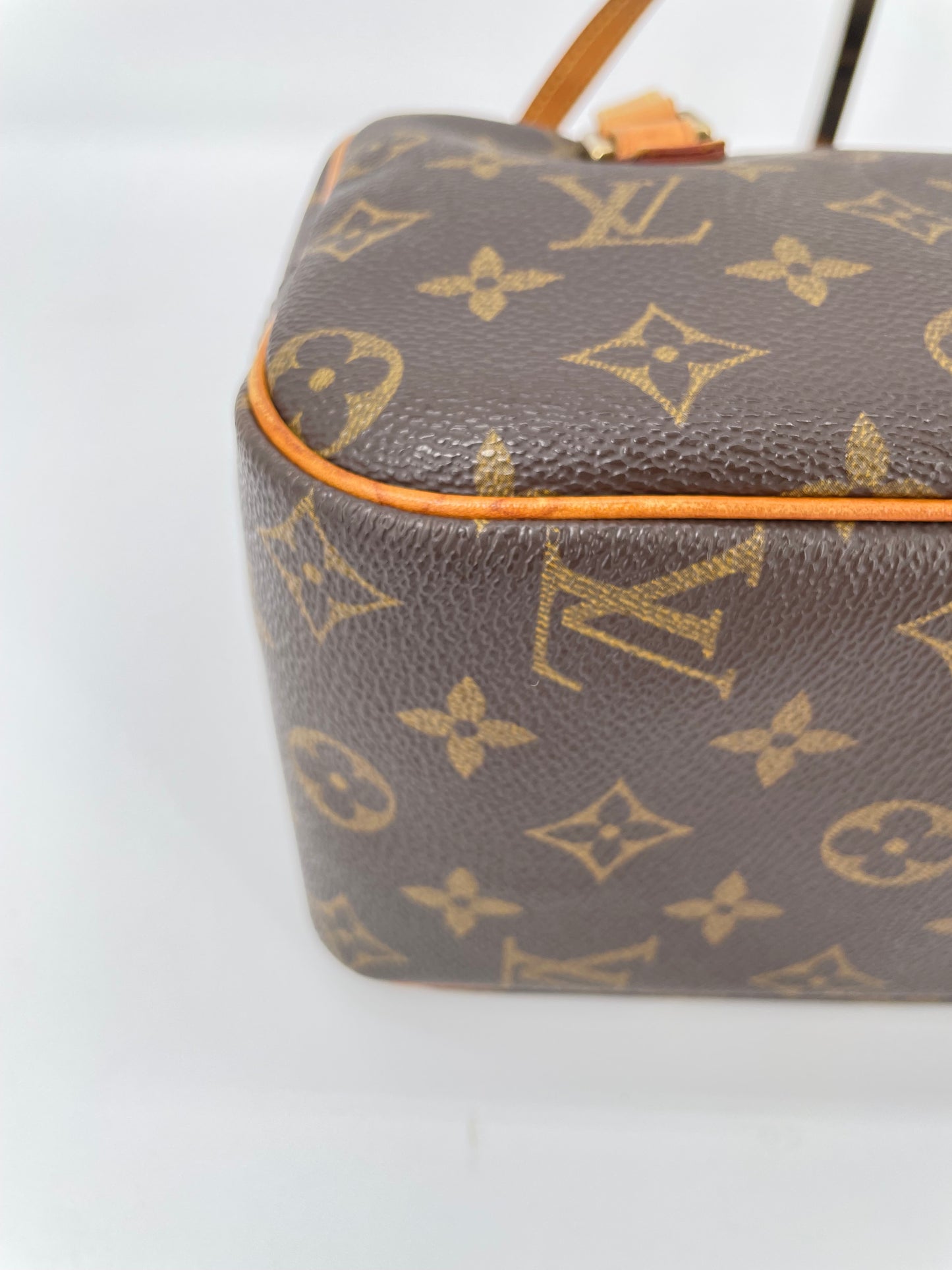 Preloved Louis Vuitton Cite Shoulder Bag, MM