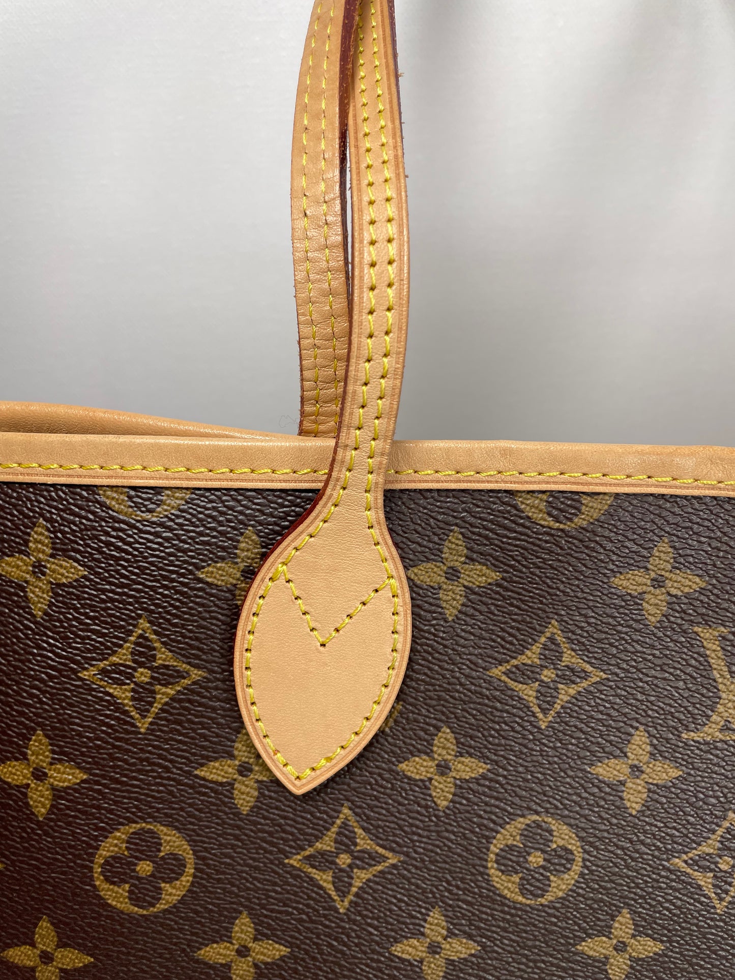 Louis Vuitton Neverfull Shopping Tote Bag, GM