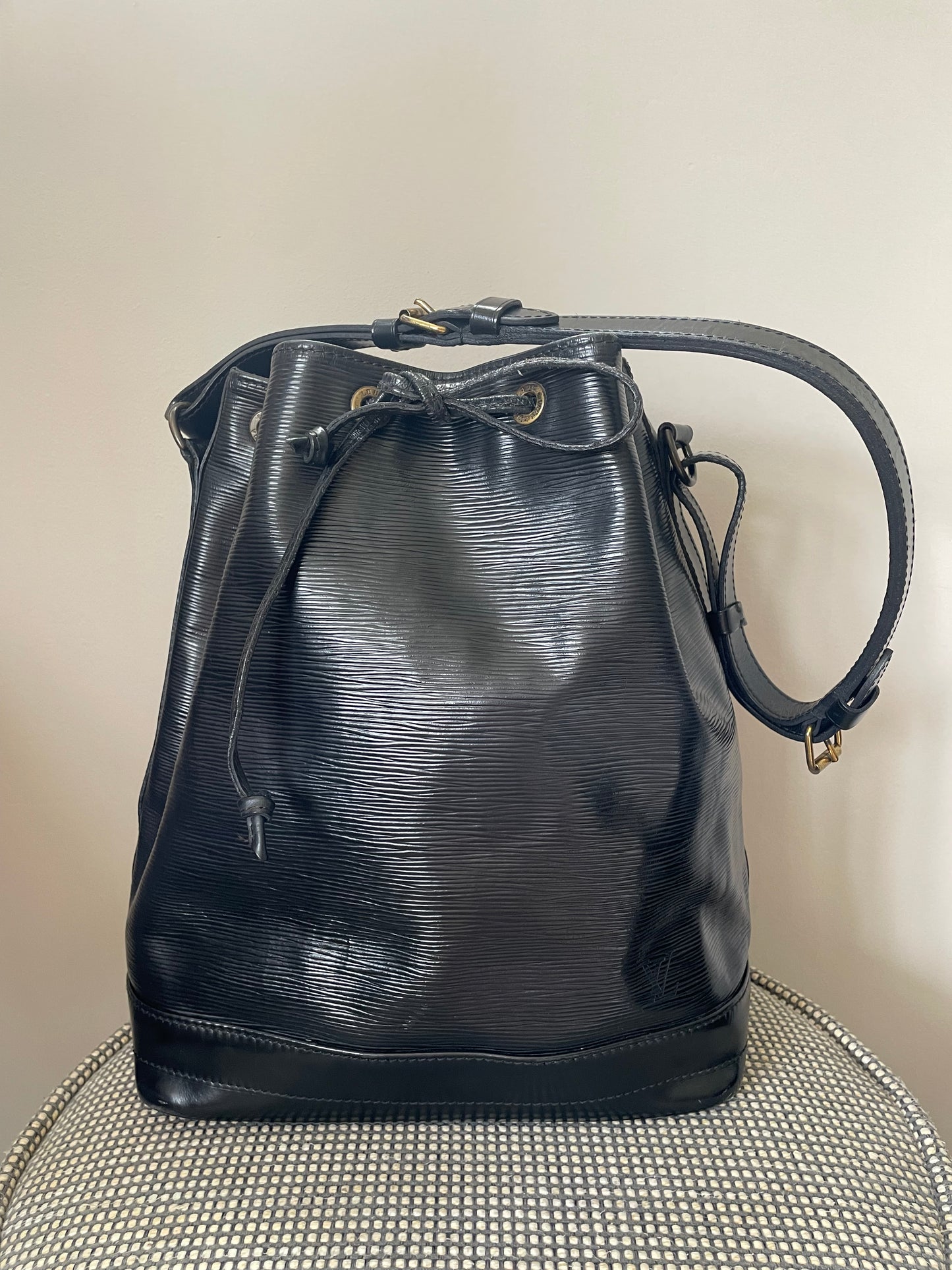 Preloved, Vintage Louis Vuitton Noe Bucket Bag, Large