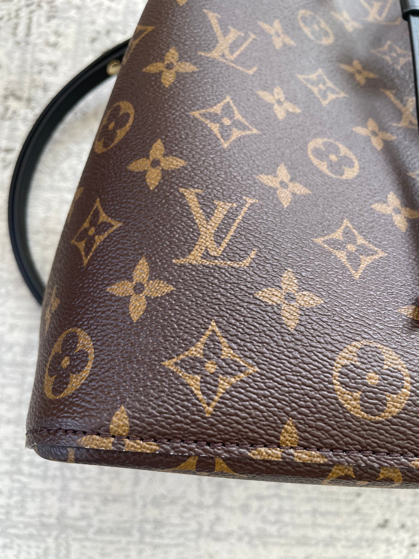 Preloved Louis Vuitton NeoNoe Bucket Bag