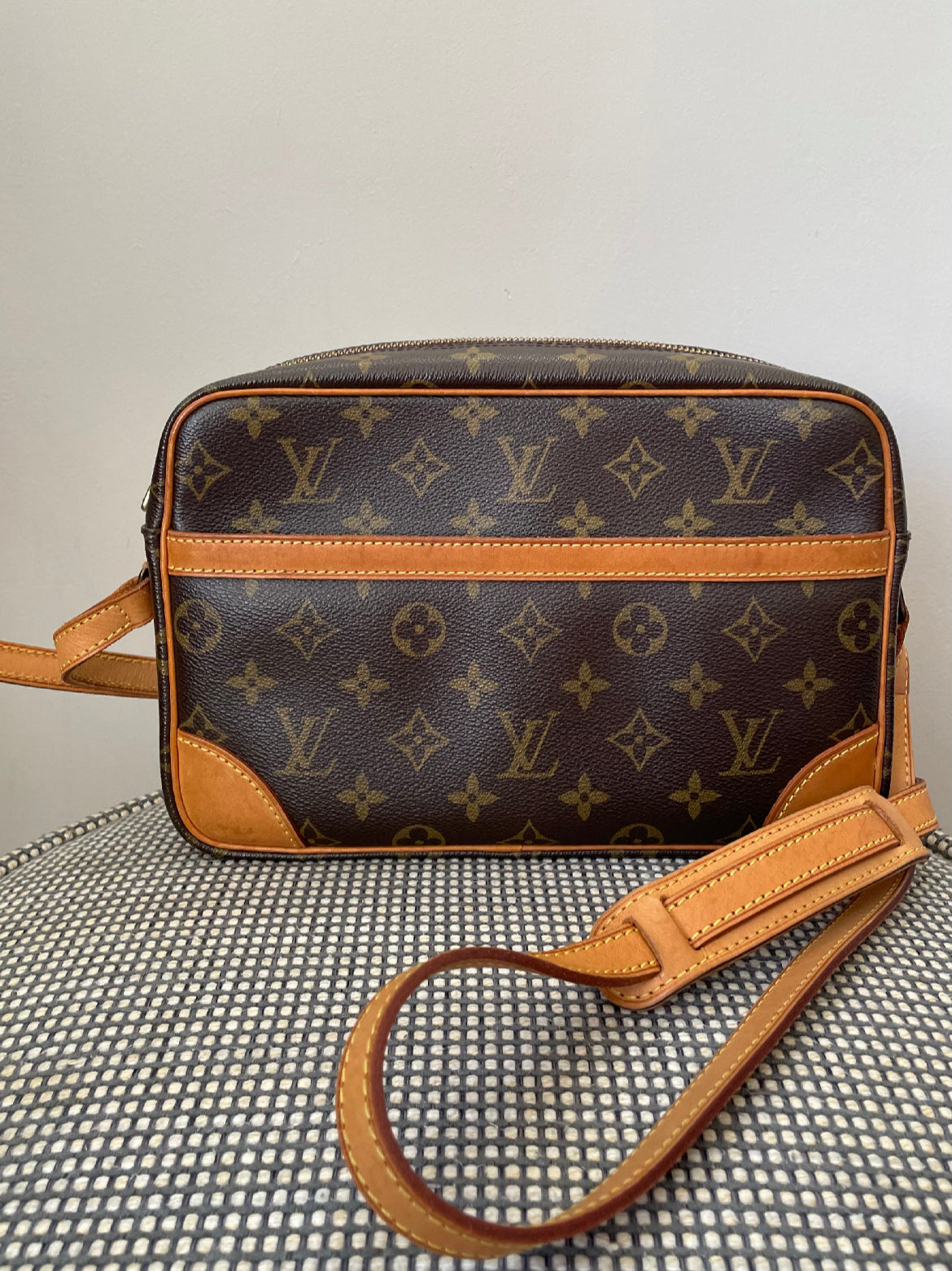 Preloved Vintage Louis Vuitton Canvas Trocadero Bag