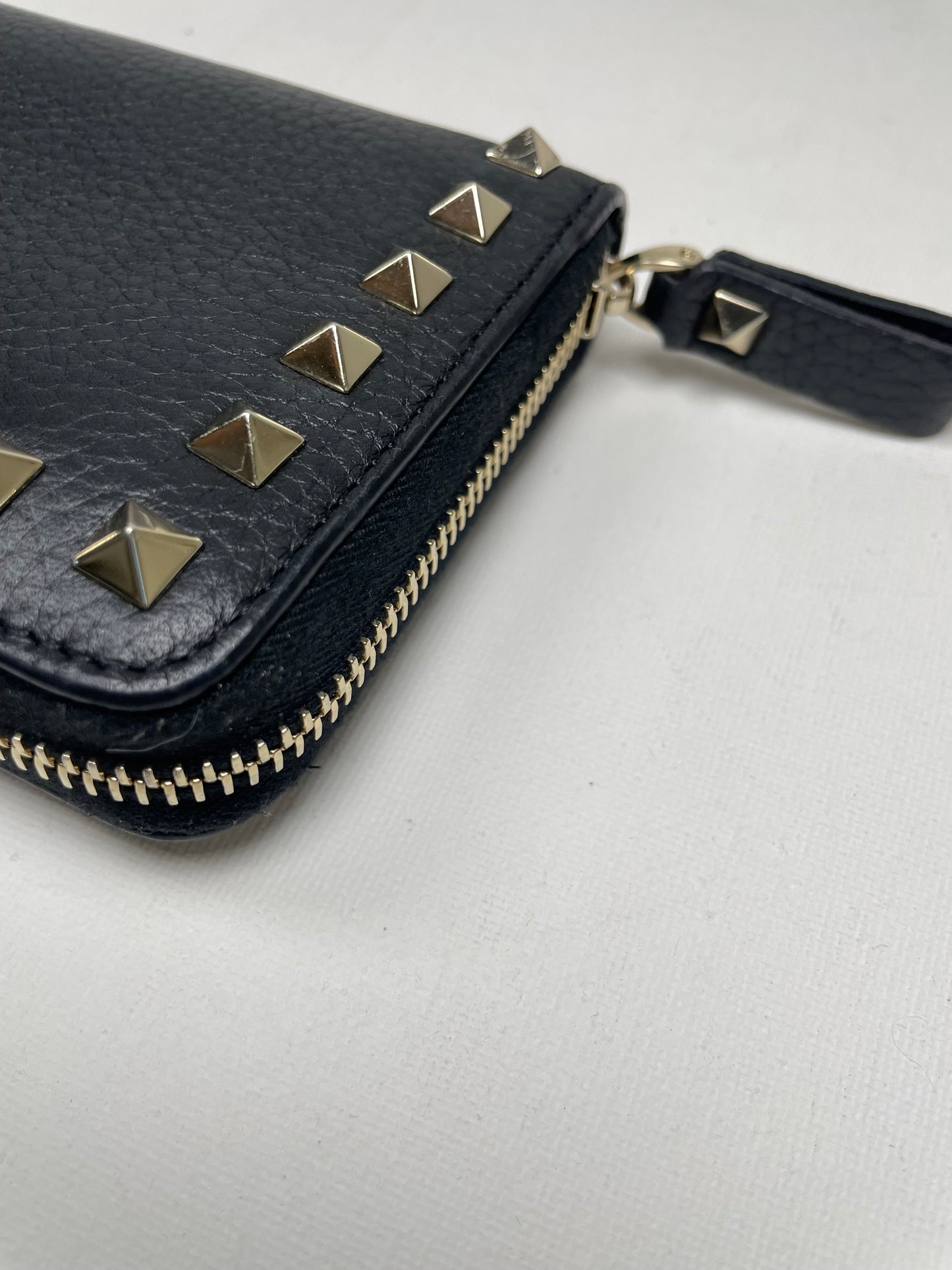 Preloved Valentino Garavani Rockstud Long Wallet