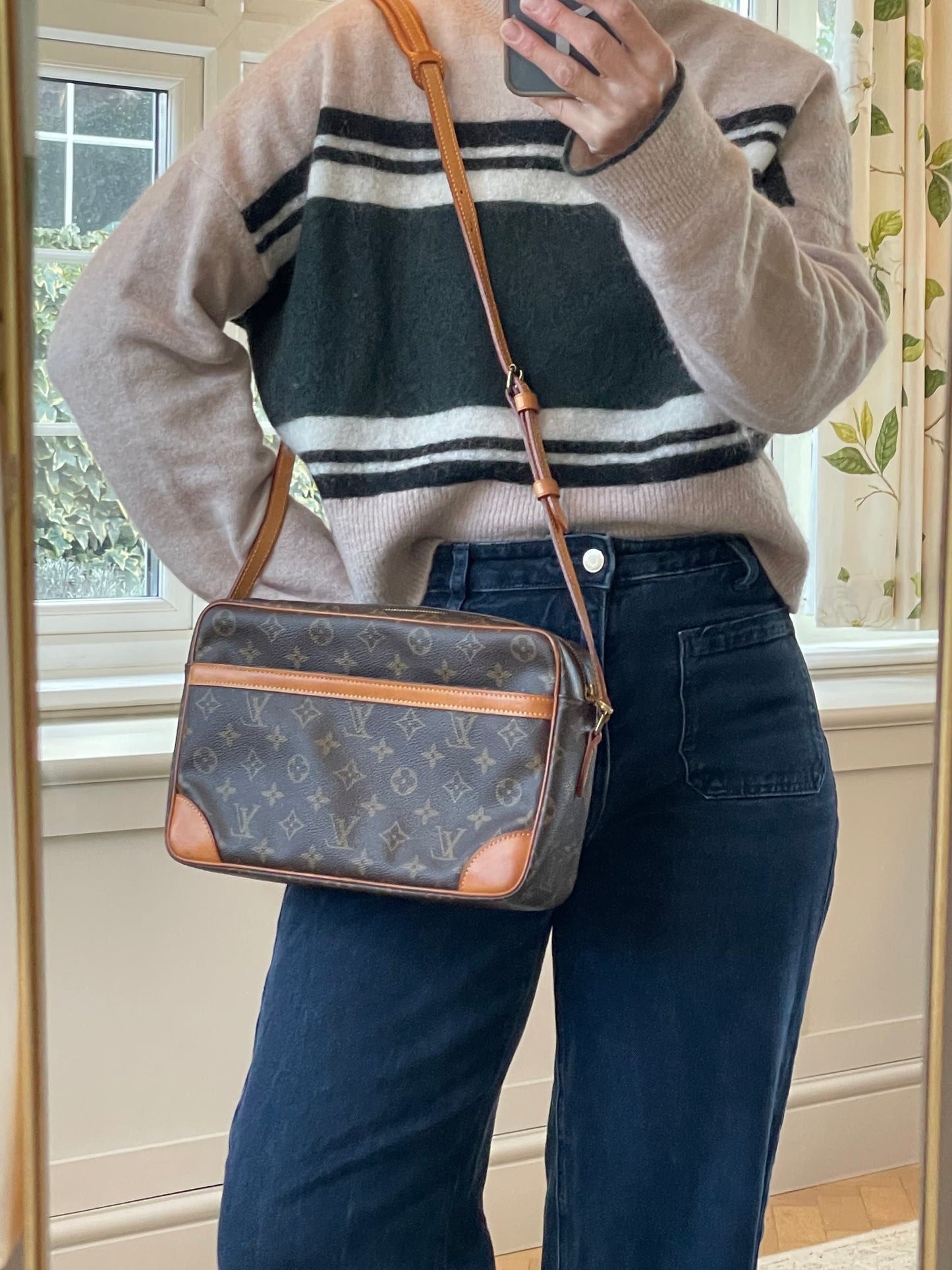 Preloved Vintage Louis Vuitton Canvas Trocadero Bag