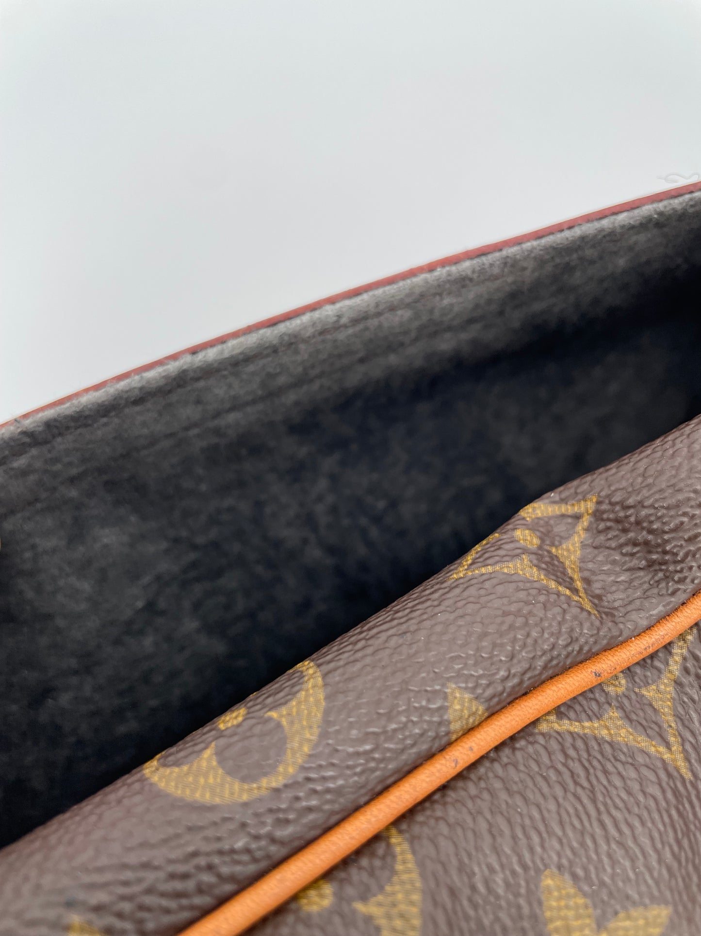 Preloved Vintage Louis Vuitton Canvas Trocadero Bag