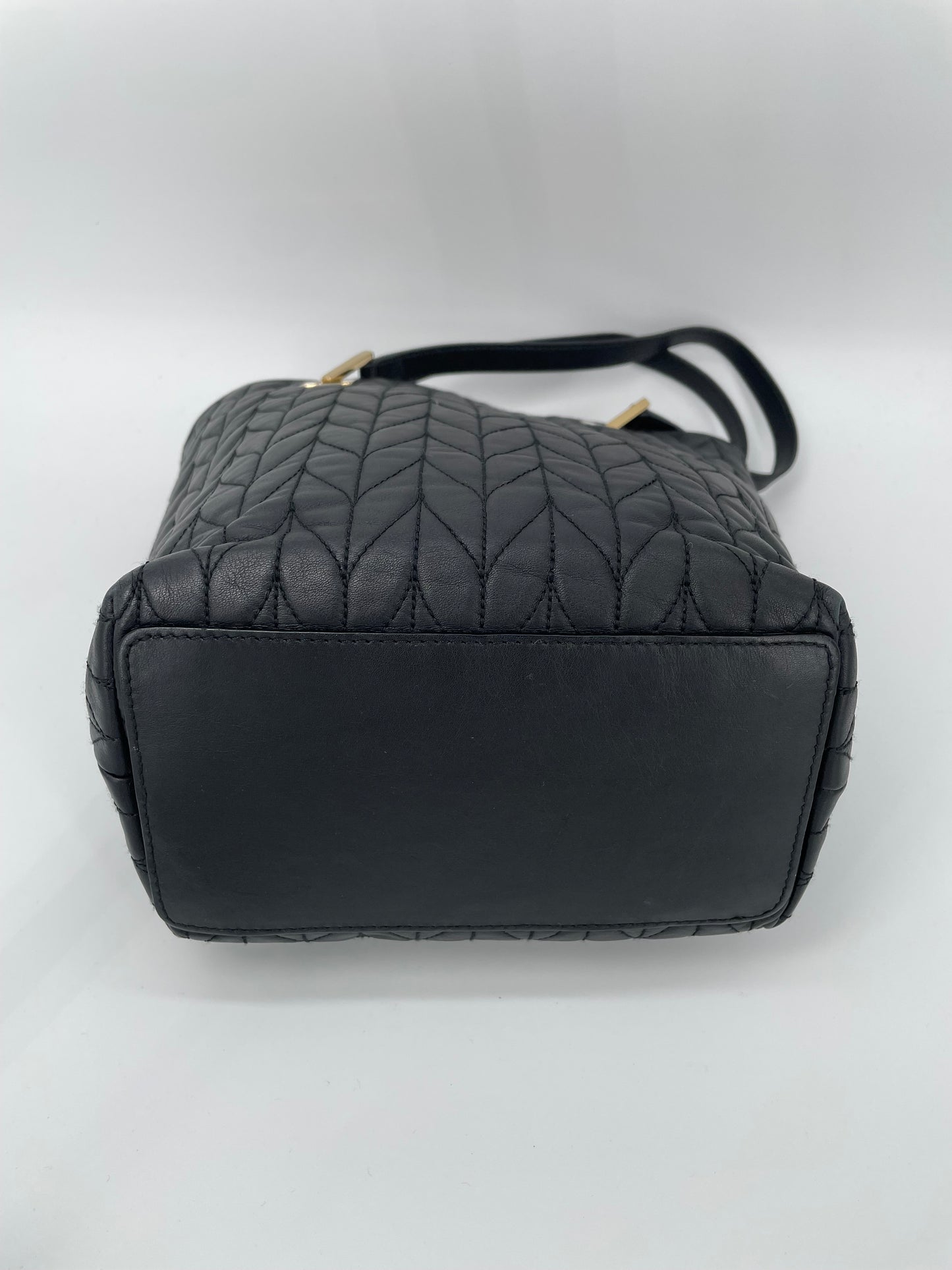 Preloved Gucci Quilted Bucket Top Handle Tote Bag, Small