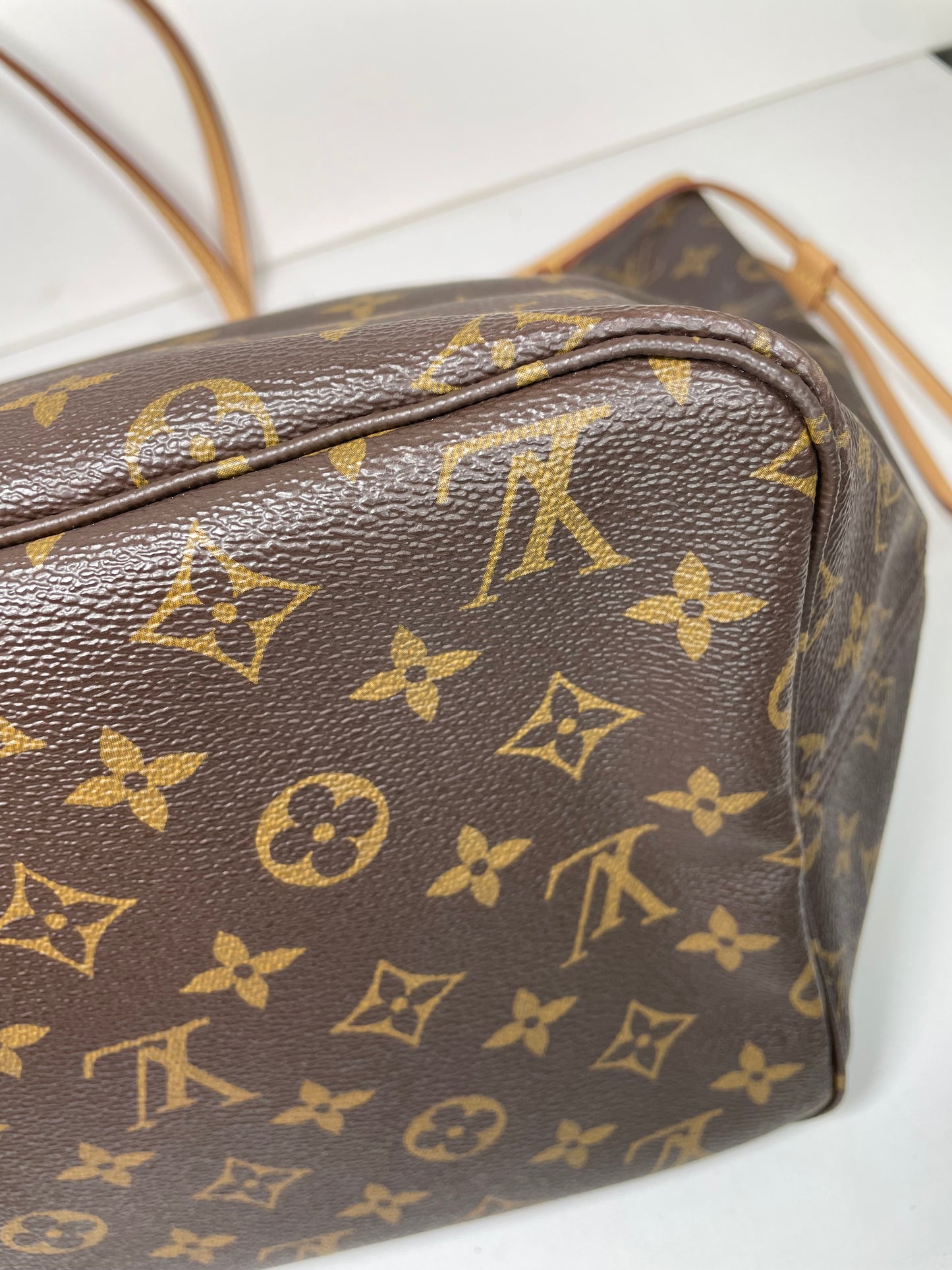 Louis Vuitton Neverfull Shopping Tote Bag, GM