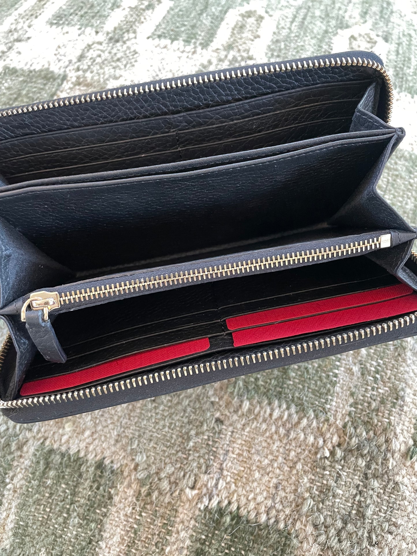 Preloved Valentino Garavani Rockstud Long Wallet