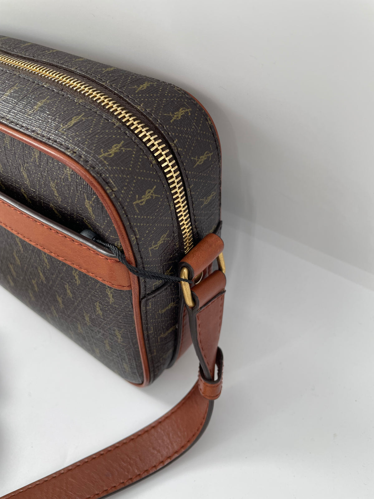 Preloved Saint Laurent Le Monogramme Camera Bag