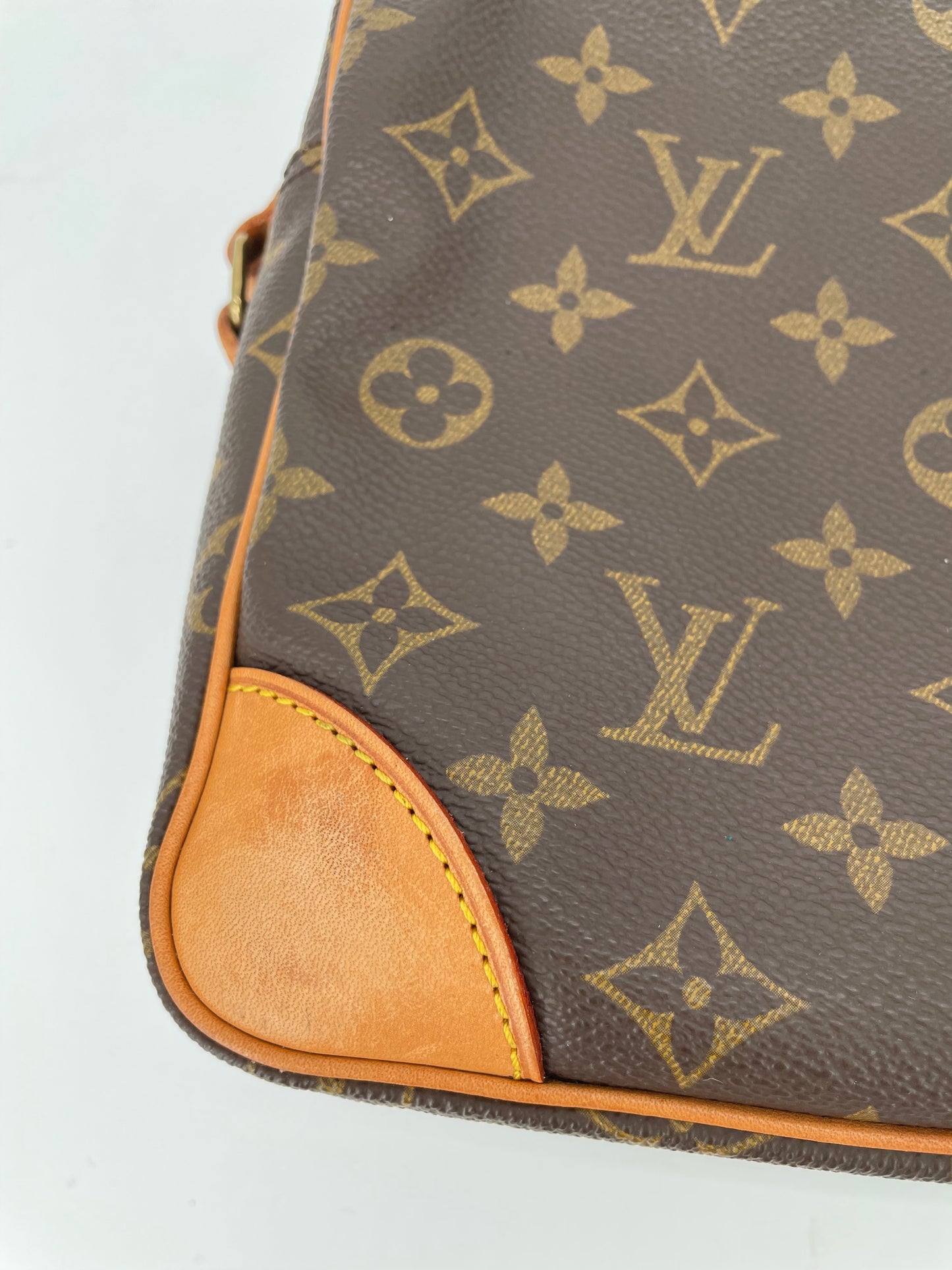 Preloved Vintage Louis Vuitton Canvas Trocadero Bag