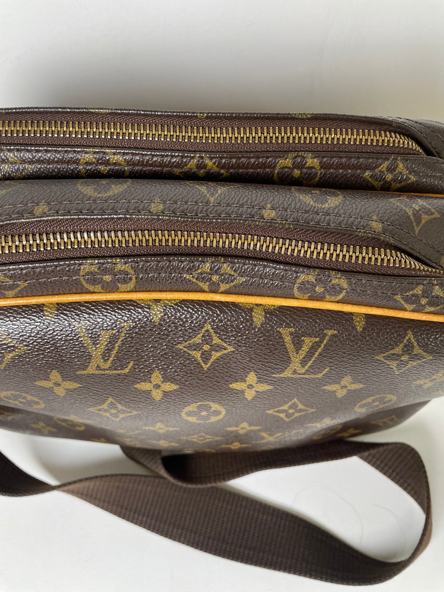 Preloved, Vintage Louis Vuitton Reporter Shoulder Bag, PM