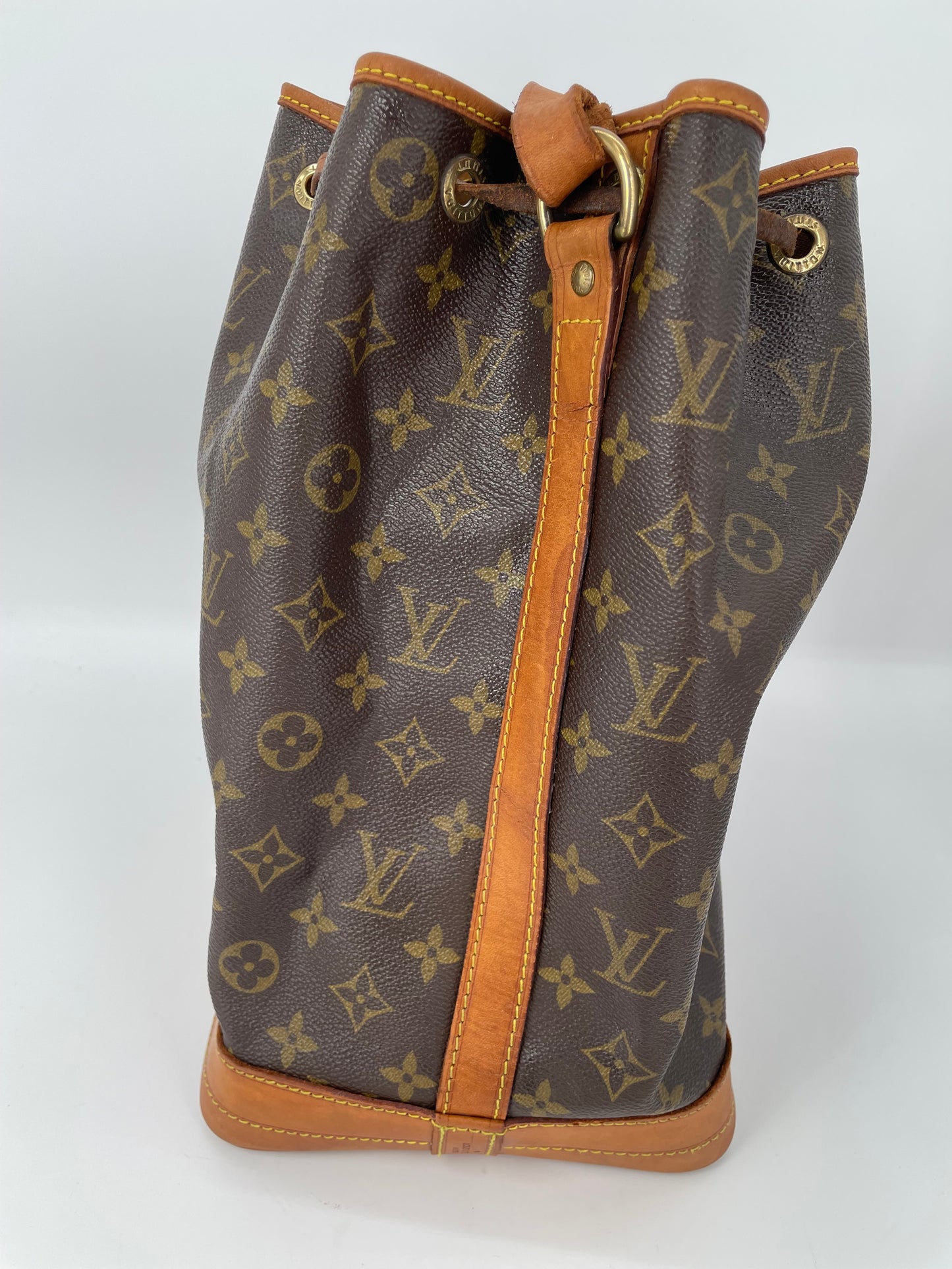 Preloved, Vintage Louis Vuitton Noe Bucket Bag, Large