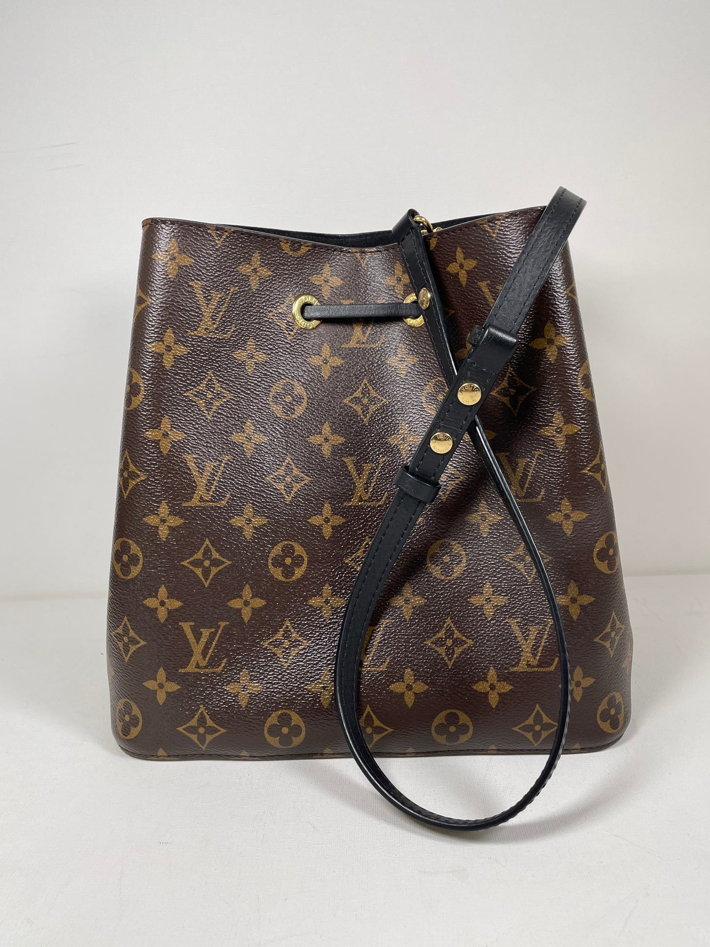 Preloved Louis Vuitton NeoNoe bag