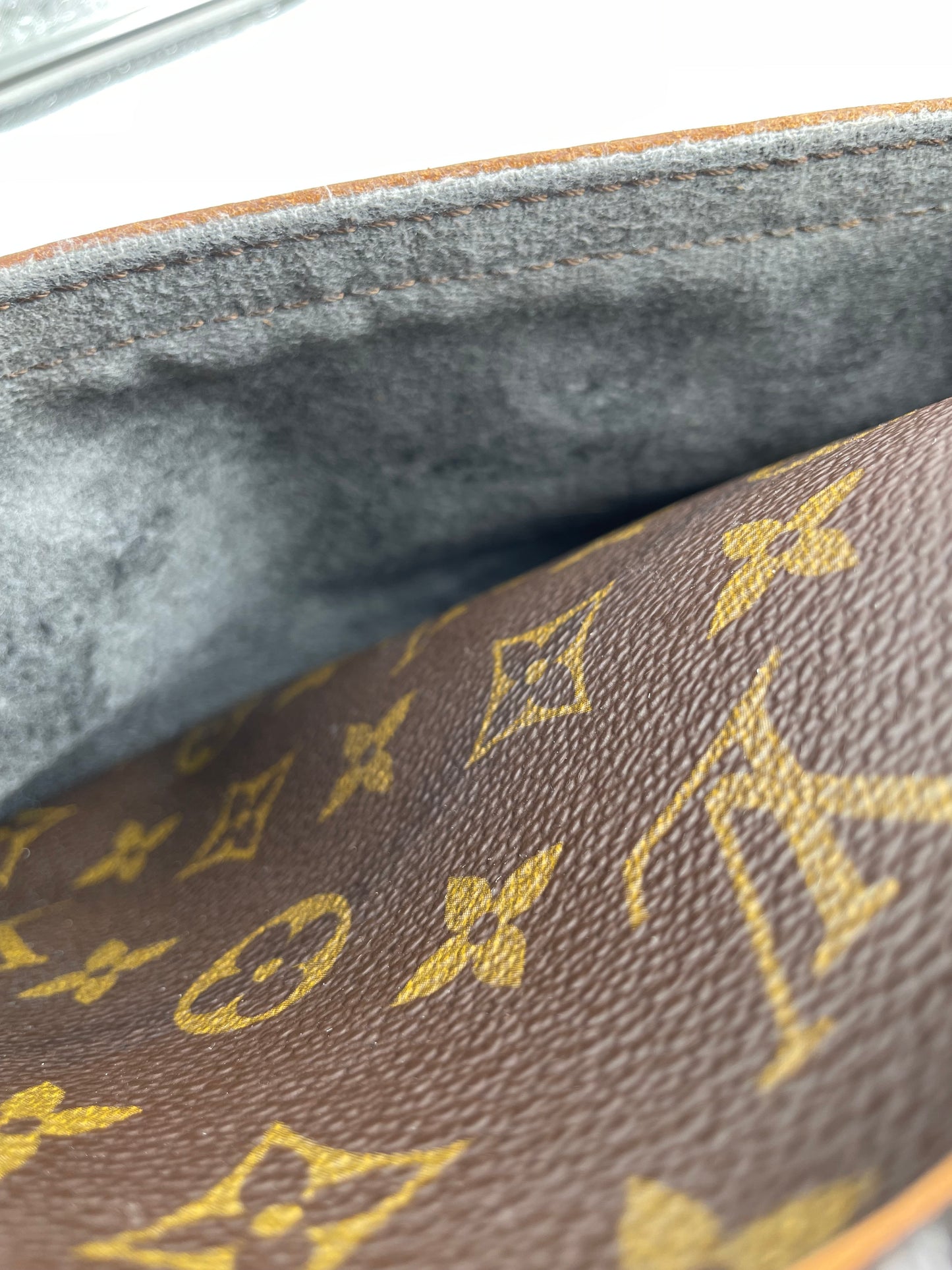 Preloved Vintage Louis Vuitton Canvas Trocadero Bag