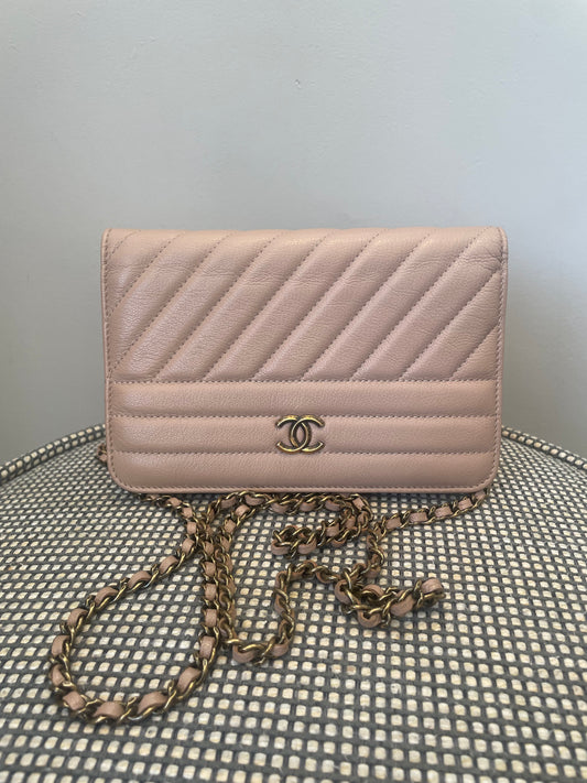 Preloved Chanel Diagonal Quilted Wallet On Chain, WOC