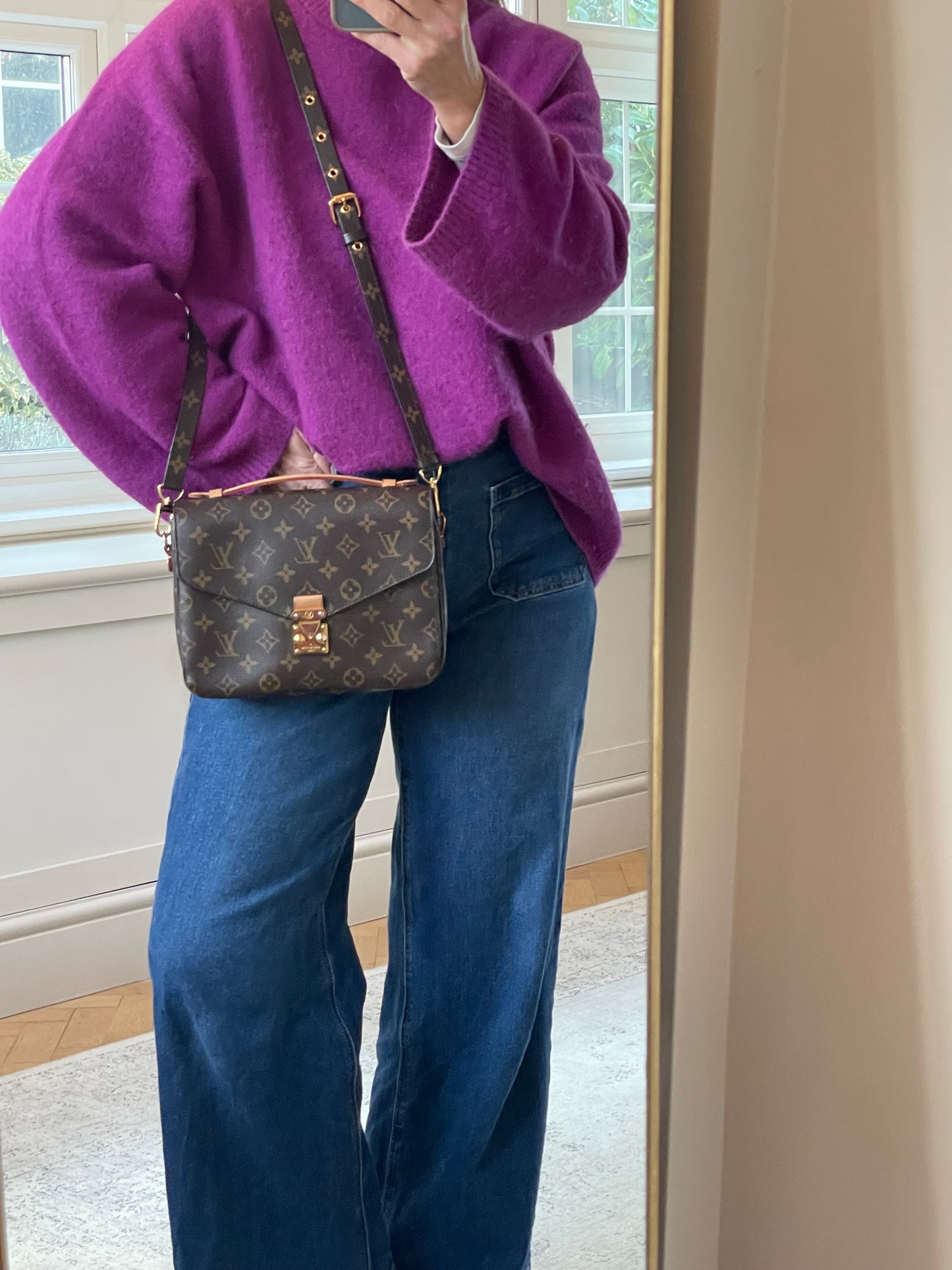 Preloved Louis Vuitton Pochette Metis Crossbody Bag