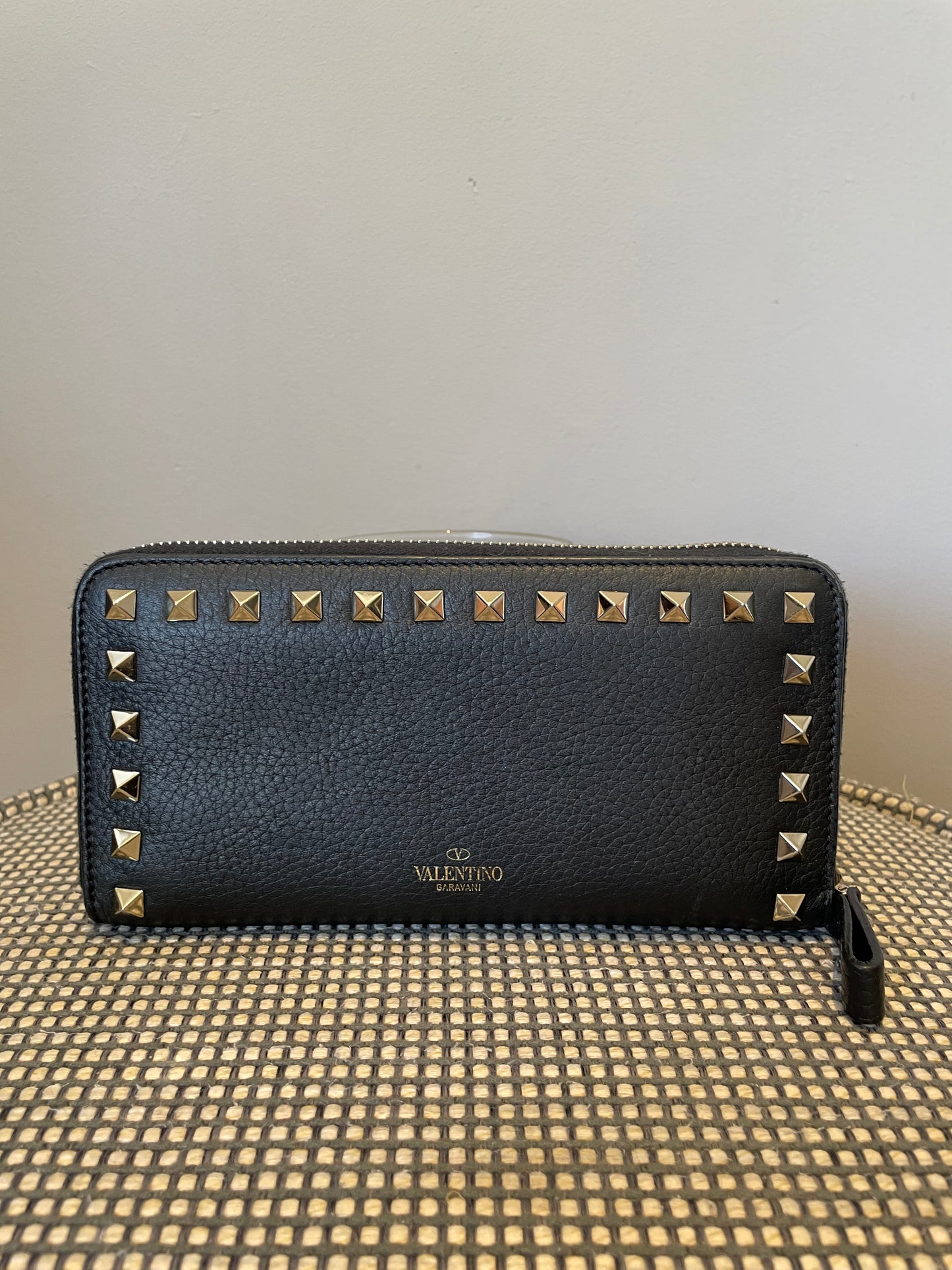 Preloved Valentino Garavani Rockstud Long Wallet