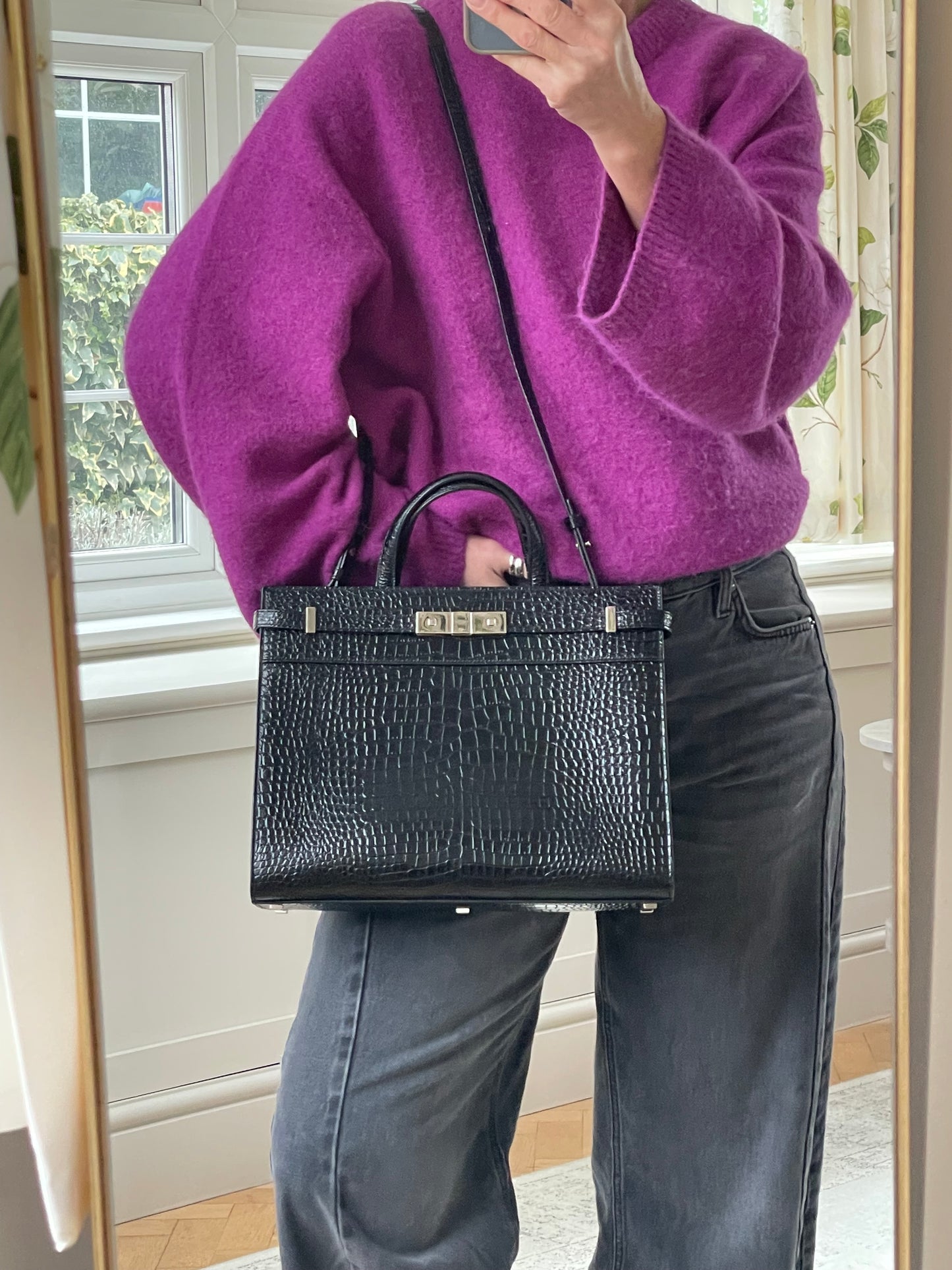 Preloved Saint Laurent Manhattan Tote Bag with Long Strap