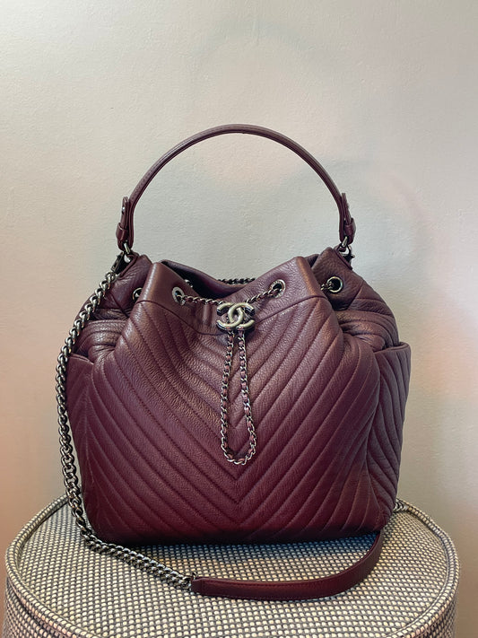 Preloved Chanel CC Gabriel Chevron Bucket Bag, Large