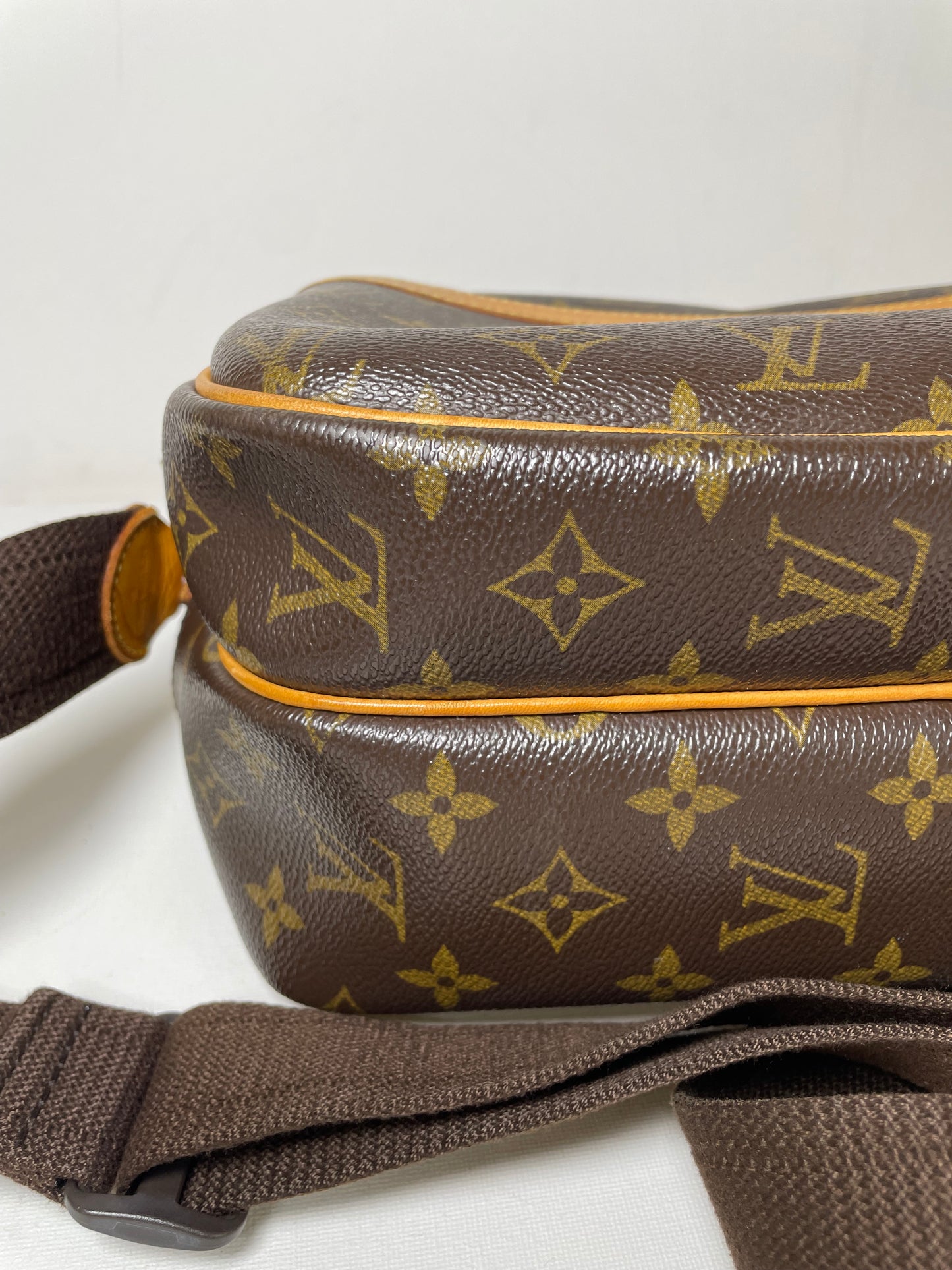 Preloved,  Louis Vuitton Reporter Shoulder Bag, PM