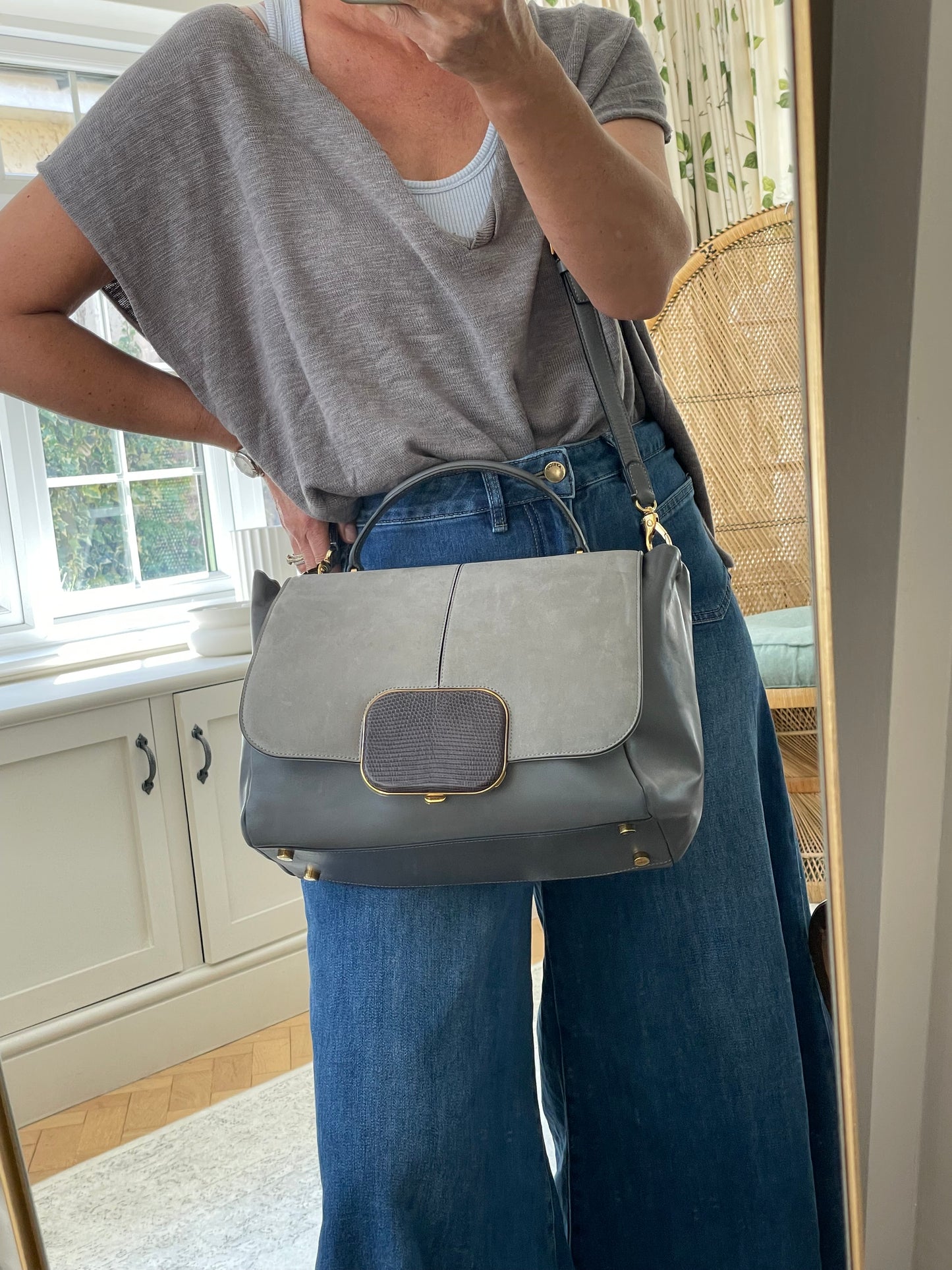 Preloved Tod’s Two Way Wave Bag, Large