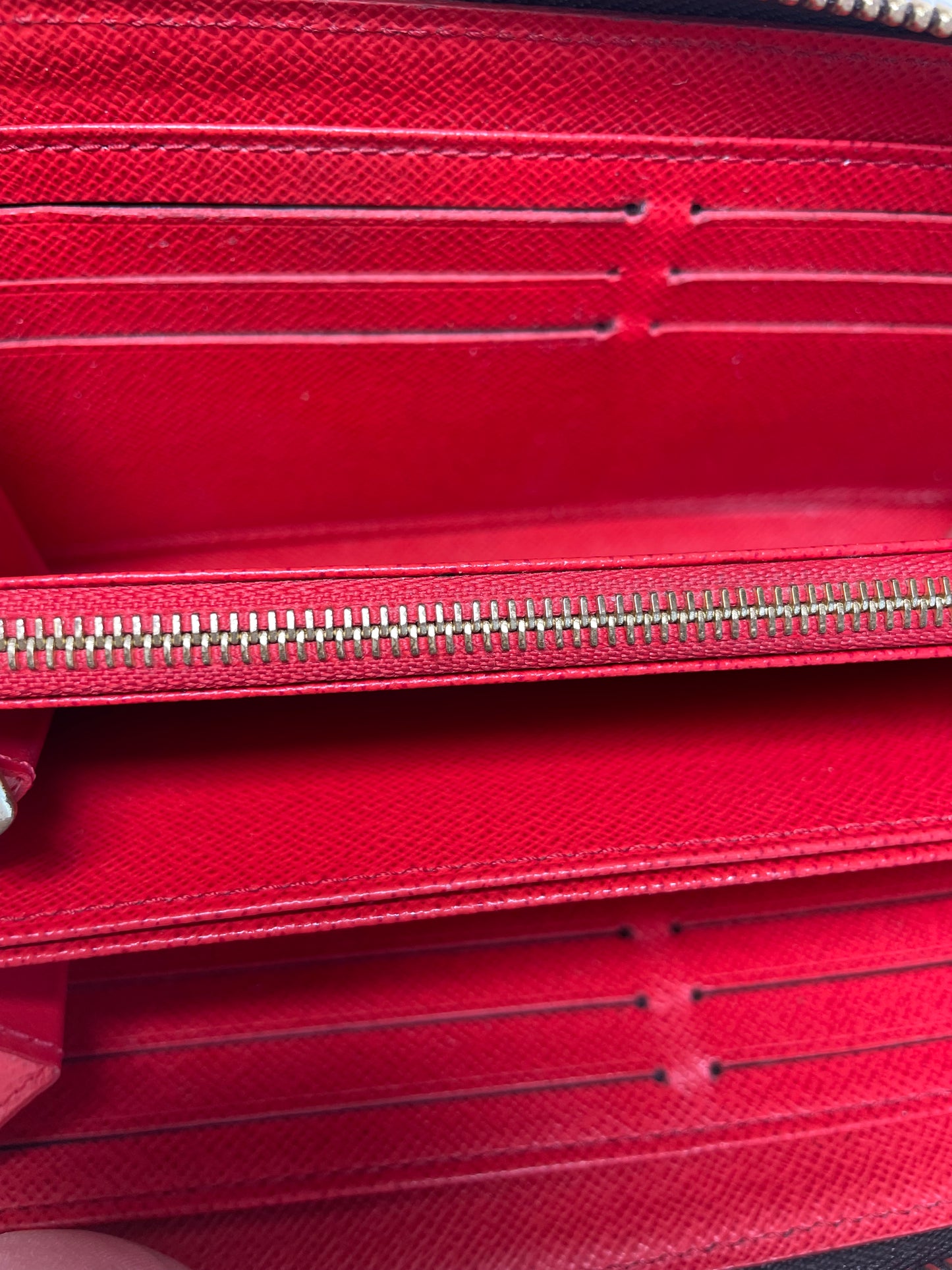 Preloved Louis Vuitton zippy Wallet