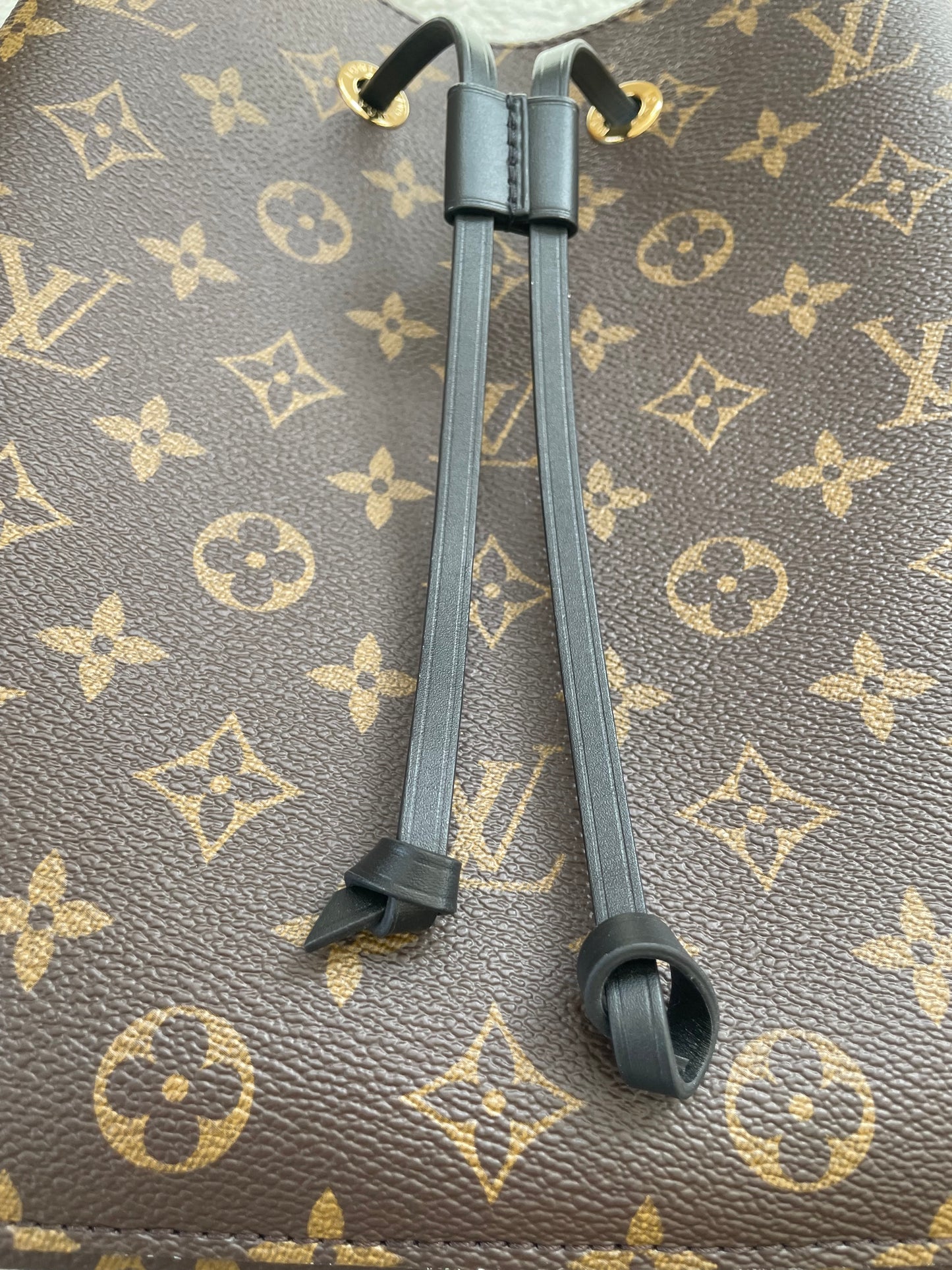Preloved Louis Vuitton NeoNoe Bucket Bag