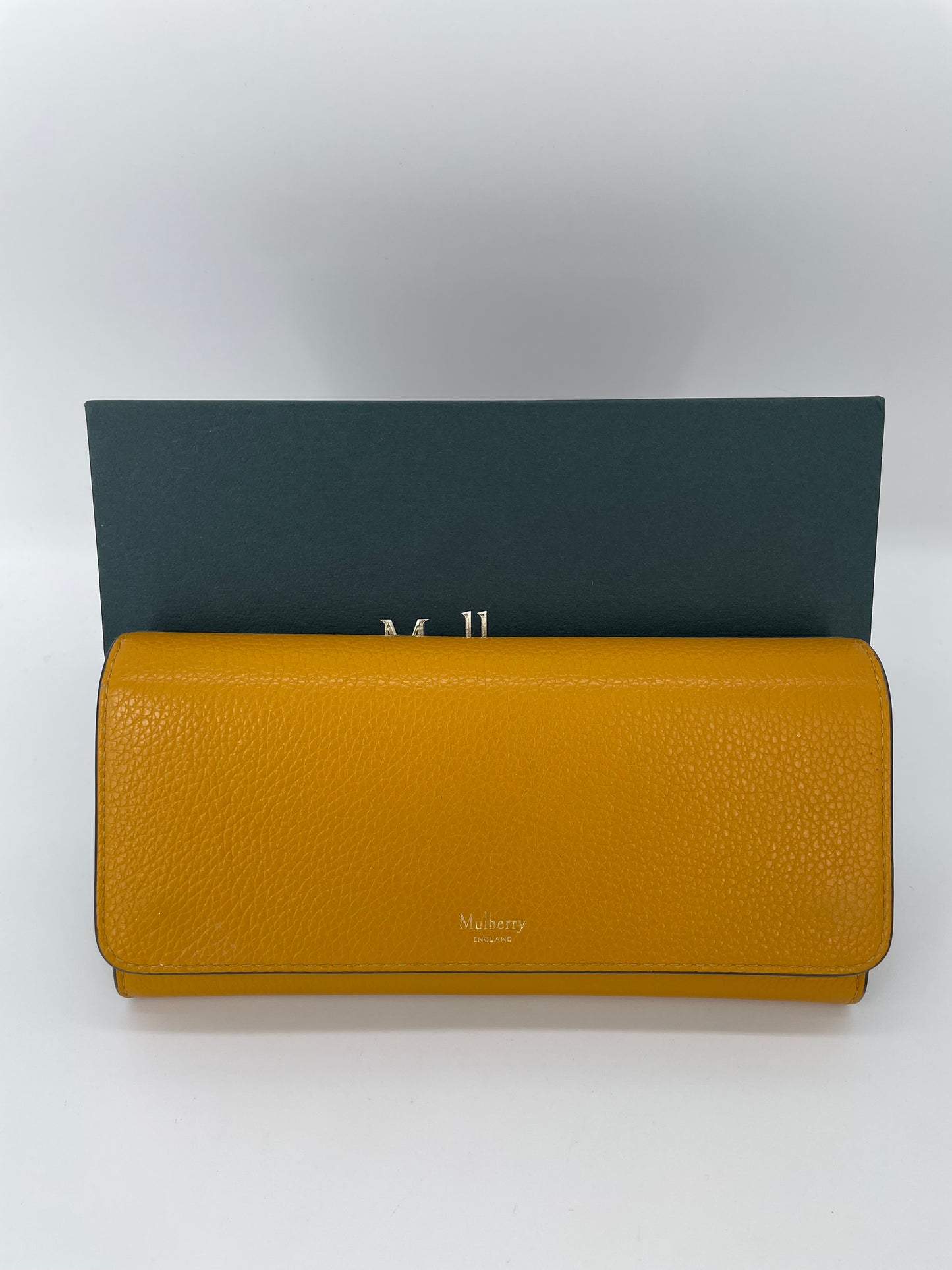 Preloved Mulberry Continental Small Classic Grain Wallet